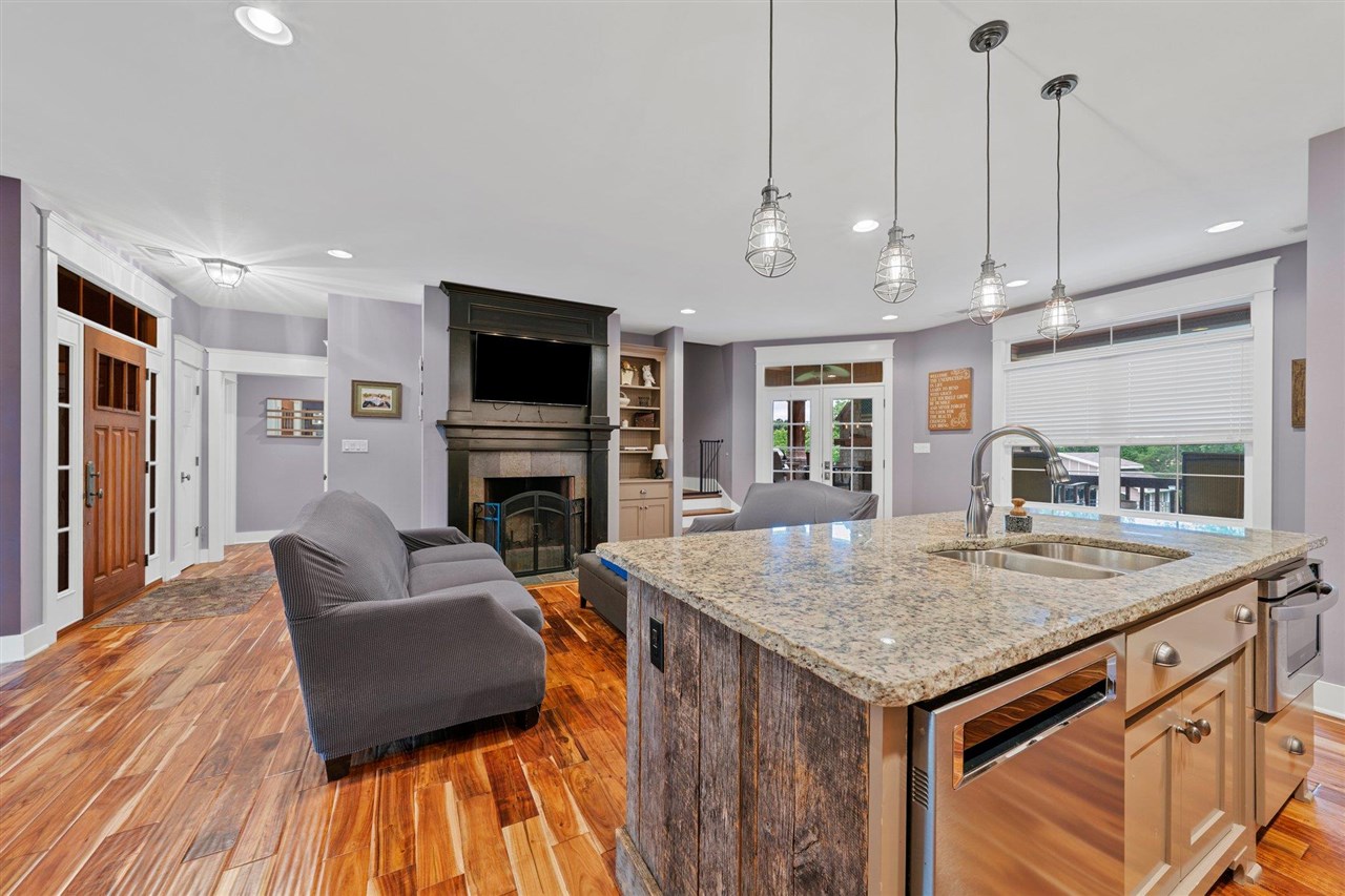 Franklin, Kentucky, 42134, United States, 6 Bedrooms Bedrooms, ,3 BathroomsBathrooms,Residential,For Sale,2002966