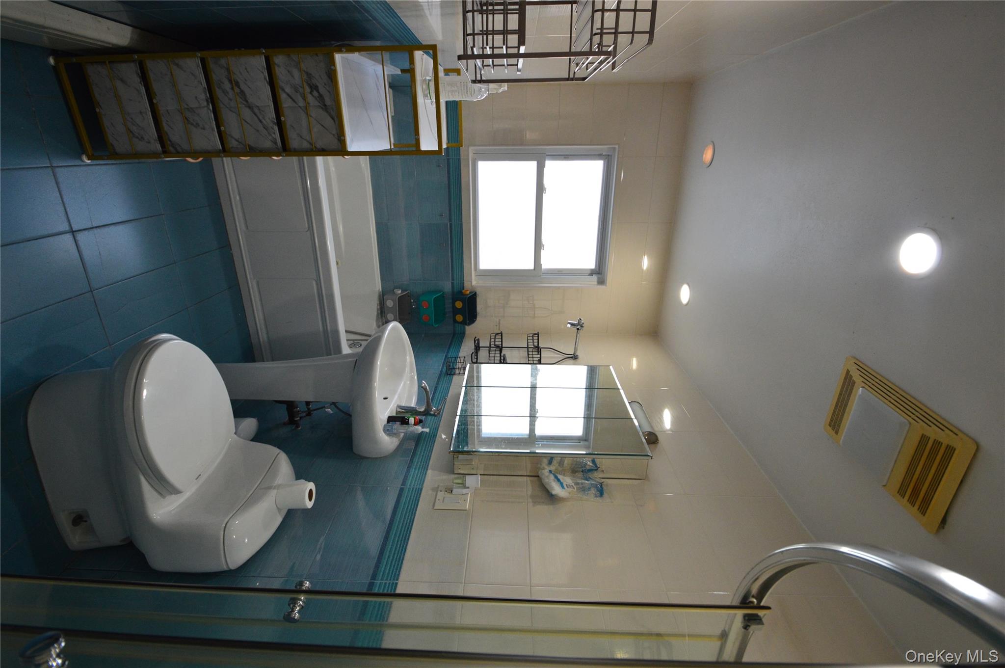 Forest Hills, New York, 11375, United States, 3 Bedrooms Bedrooms, ,3 BathroomsBathrooms,Residential,For Sale,1989645