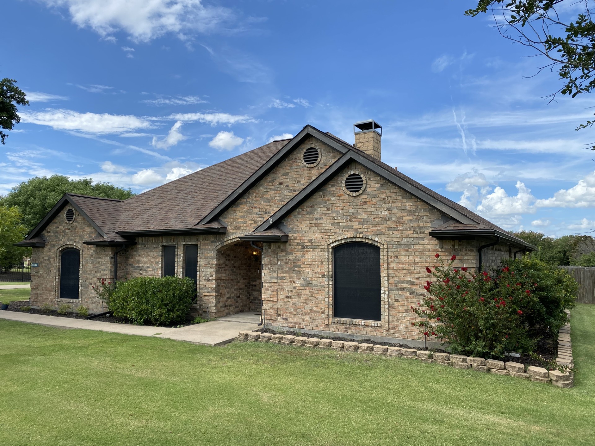 Talty, Texas, 75160, United States, 6 Bedrooms Bedrooms, ,4 BathroomsBathrooms,Residential,For Sale,1970411