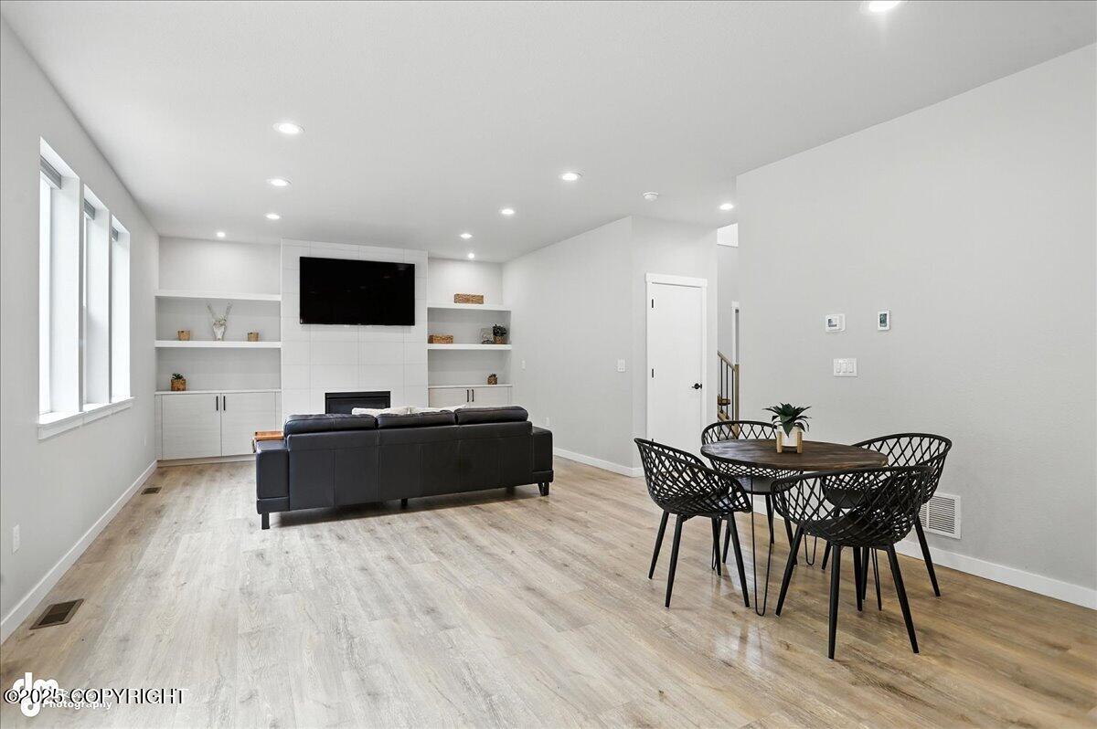 Palmer, Alaska, 99645, United States, 3 Bedrooms Bedrooms, ,3 BathroomsBathrooms,Residential,For Sale,1974146