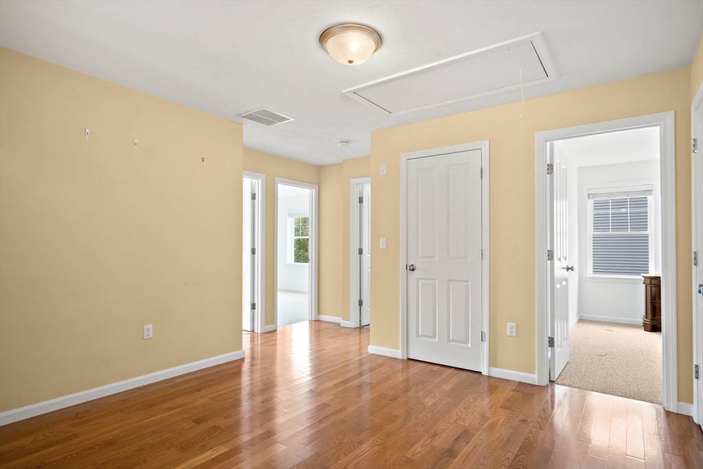Rockland, Massachusetts, 02370, United States, 4 Bedrooms Bedrooms, ,3 BathroomsBathrooms,Residential,For Sale,1898711