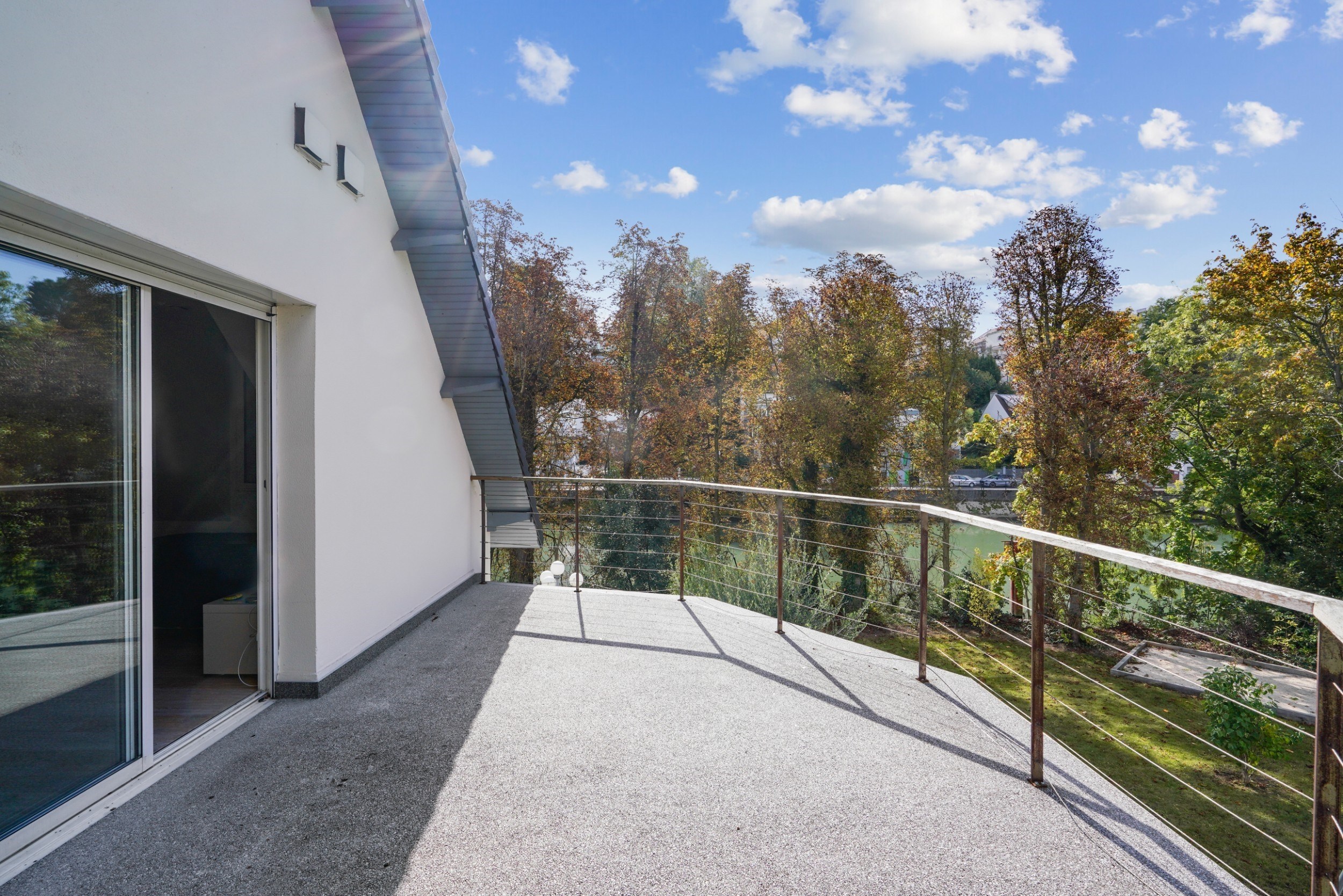 LE PERREUX-SUR-MARNE – WATERFRONT CONTEMPORARY ESTATE ON THE BANKS OF THE MARNE… - 物件實景