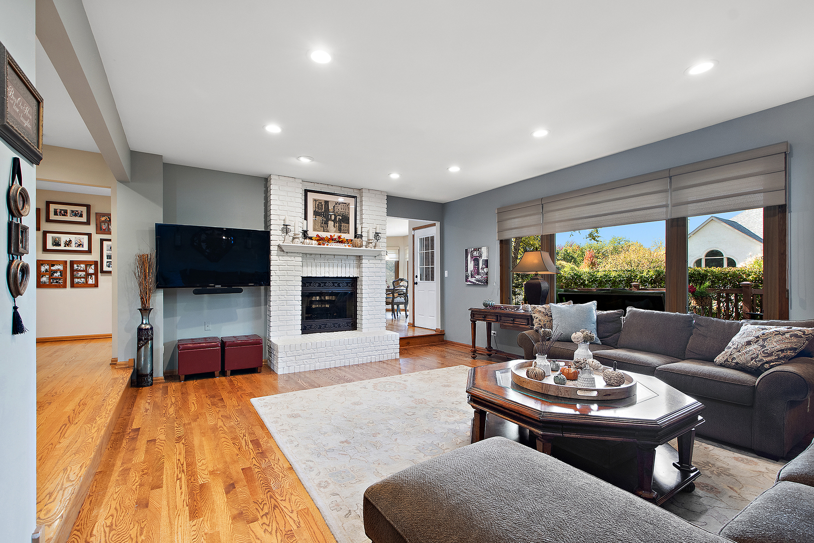 Orland Park, Illinois, 60467, United States, 4 Bedrooms Bedrooms, ,5 BathroomsBathrooms,Residential,For Sale,1987350