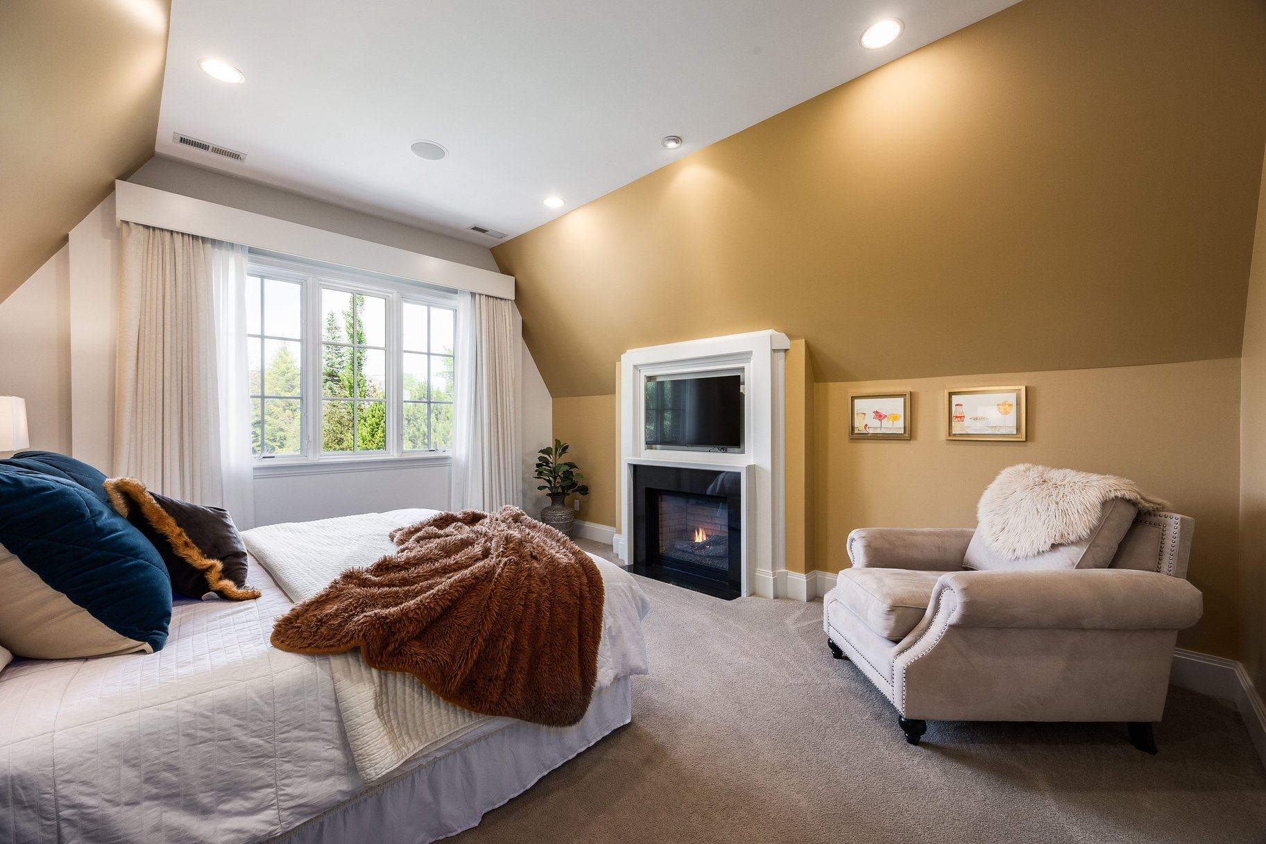  Stunning Custom Build on Millcreek Way - 物件實景