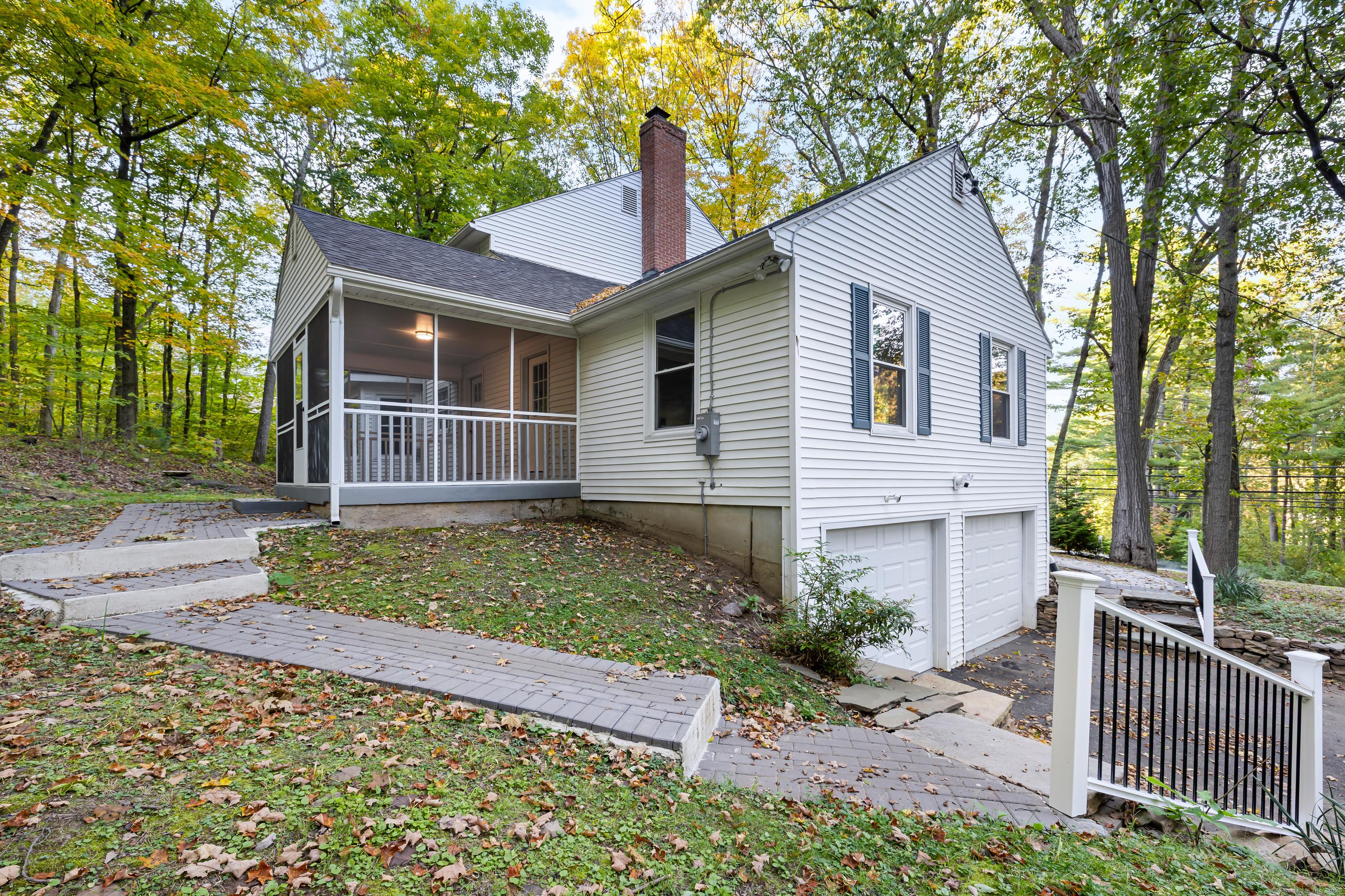Bloomfield, Connecticut, 06002, United States, 4 Bedrooms Bedrooms, ,3 BathroomsBathrooms,Residential,For Sale,1978351