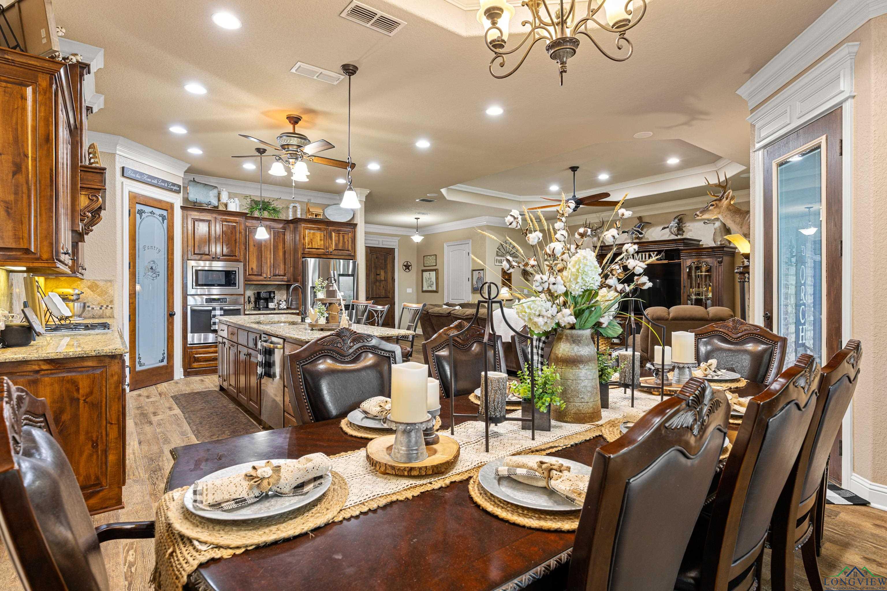 Longview, Texas, 75605, United States, 5 Bedrooms Bedrooms, ,3 BathroomsBathrooms,Residential,For Sale,1827224