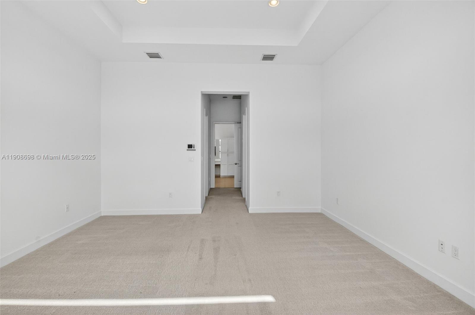 Boynton Beach, Florida, 33473, United States, 3 Bedrooms Bedrooms, ,4 BathroomsBathrooms,Residential,For Sale,1991077