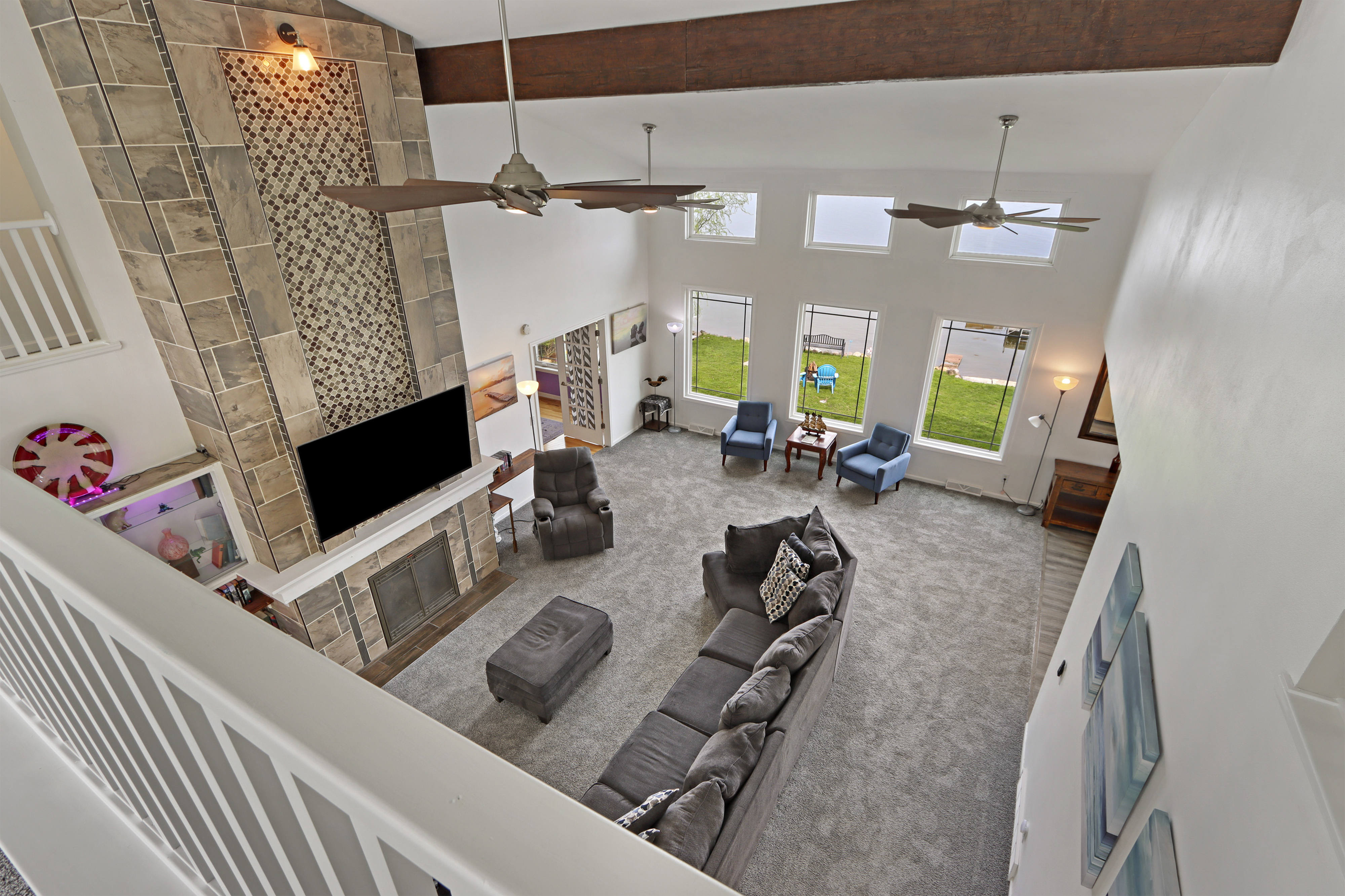  Gracious Lake Como Waterfront Retreat with Proven Rental Income - 物件實景