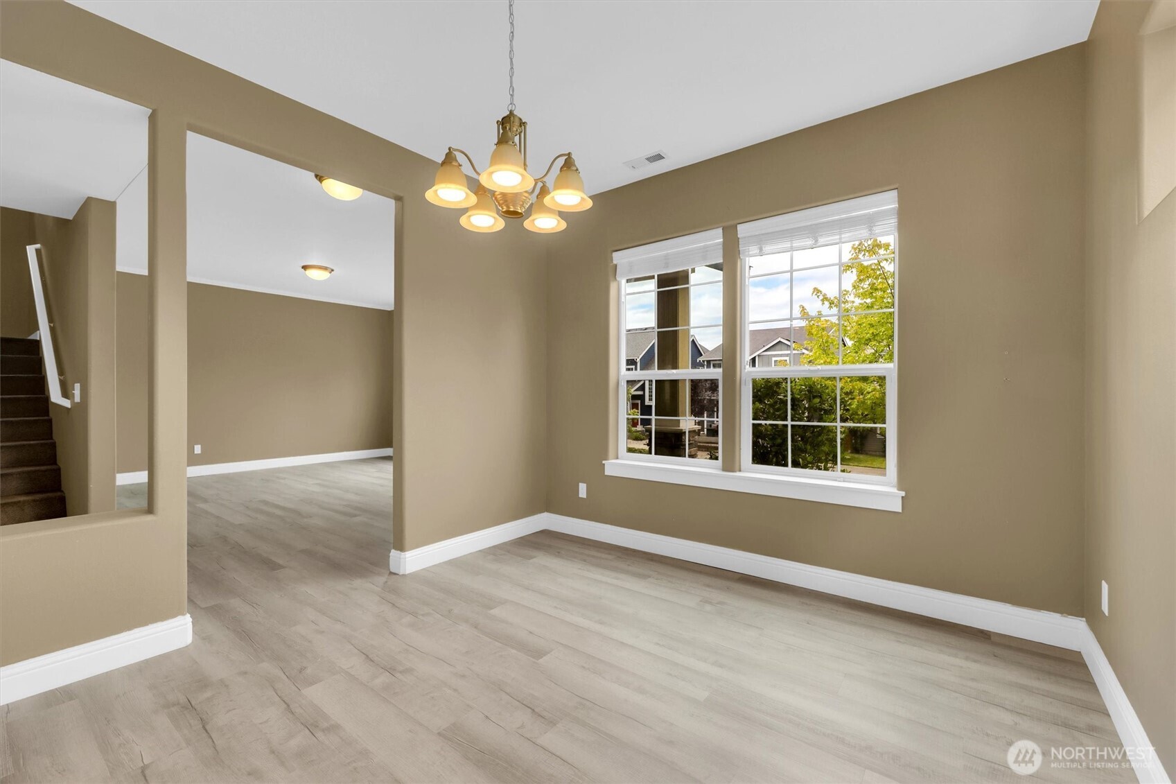 Puyallup, Washington, 98375, United States, 4 Bedrooms Bedrooms, ,3 BathroomsBathrooms,Residential,For Sale,1983972