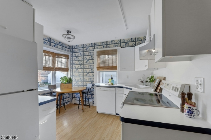 Hawthorne Boro, New Jersey, 07506, United States, 4 Bedrooms Bedrooms, ,2 BathroomsBathrooms,Residential,For Sale,1997241