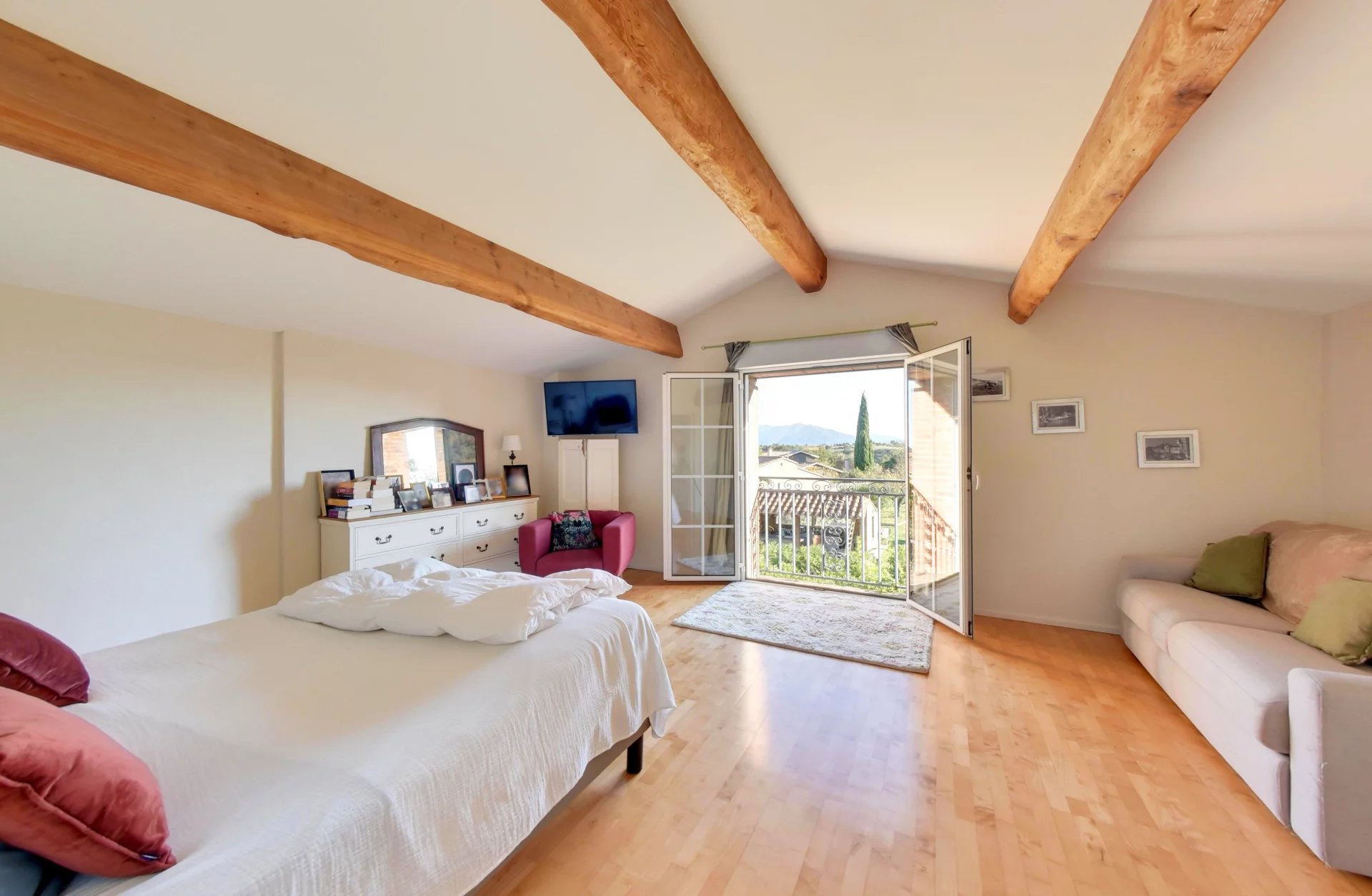 Thuir, Occitanie, 66300, FR, 5 Bedrooms Bedrooms, ,2 BathroomsBathrooms,Residential,For Sale,1991198