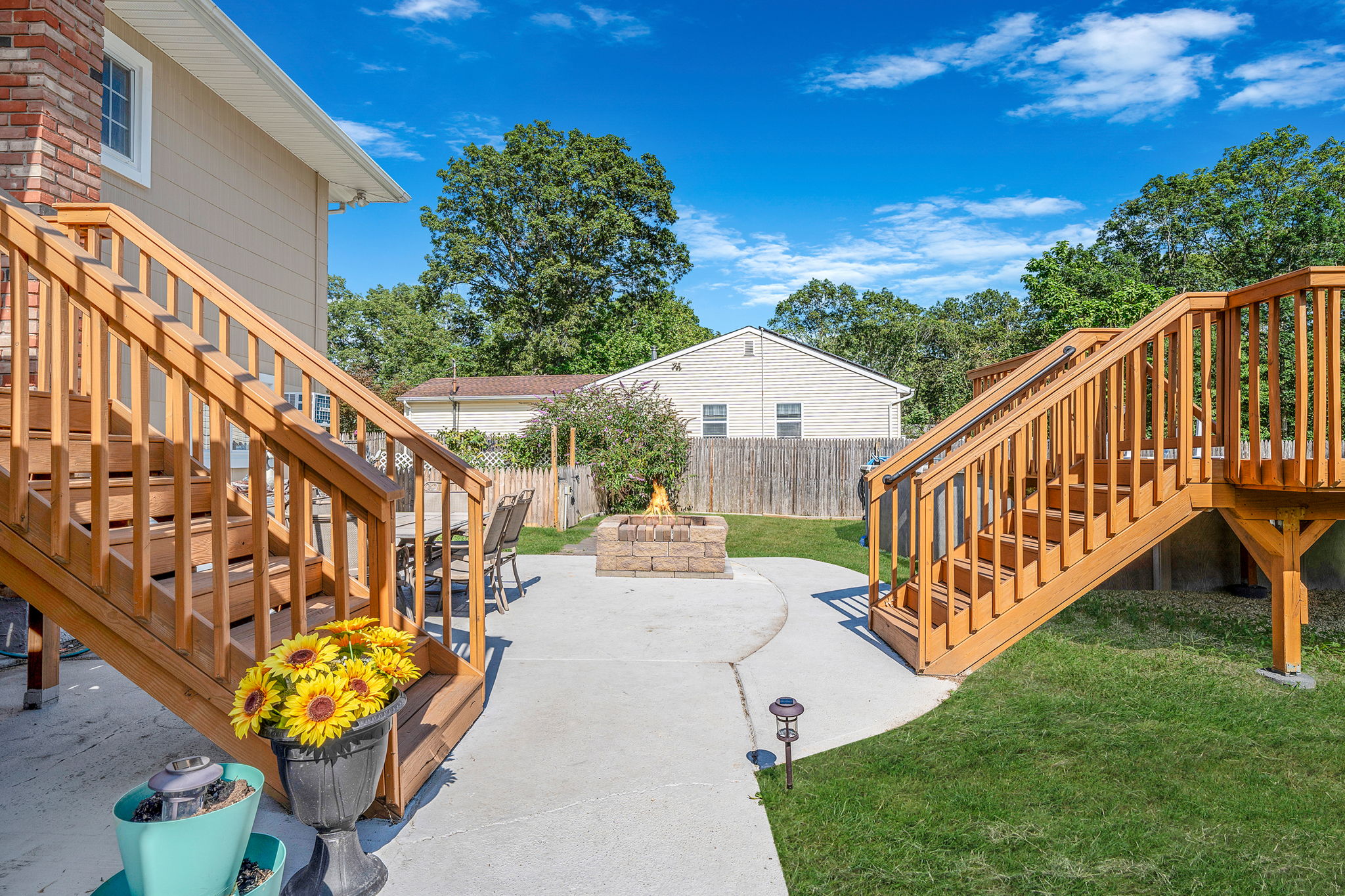 Holbrook, New York, 11741, United States, 4 Bedrooms Bedrooms, ,2 BathroomsBathrooms,Residential,For Sale,1921104