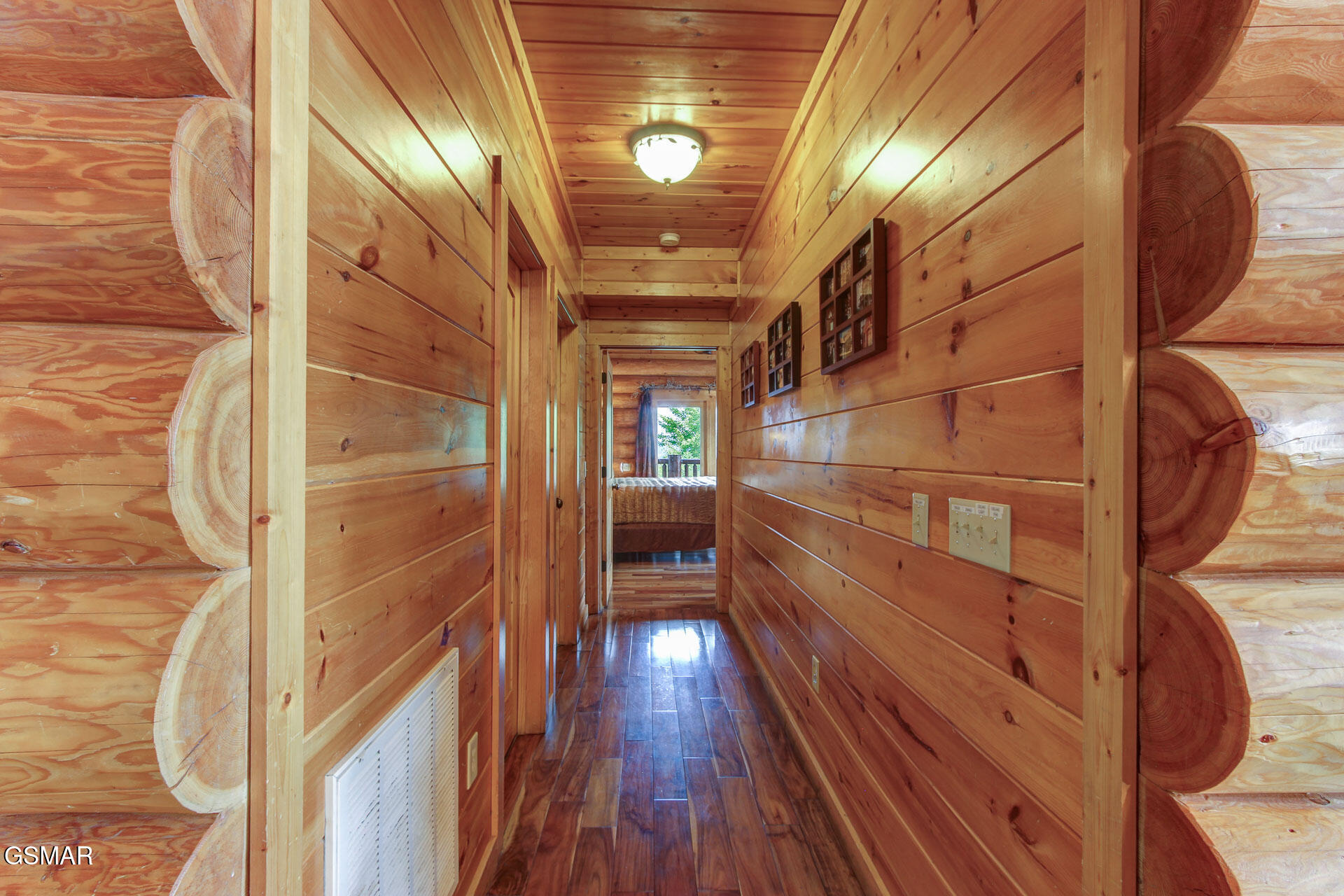 Sevierville, Tennessee, 37876, United States, 3 Bedrooms Bedrooms, ,5 BathroomsBathrooms,Residential,For Sale,1976203