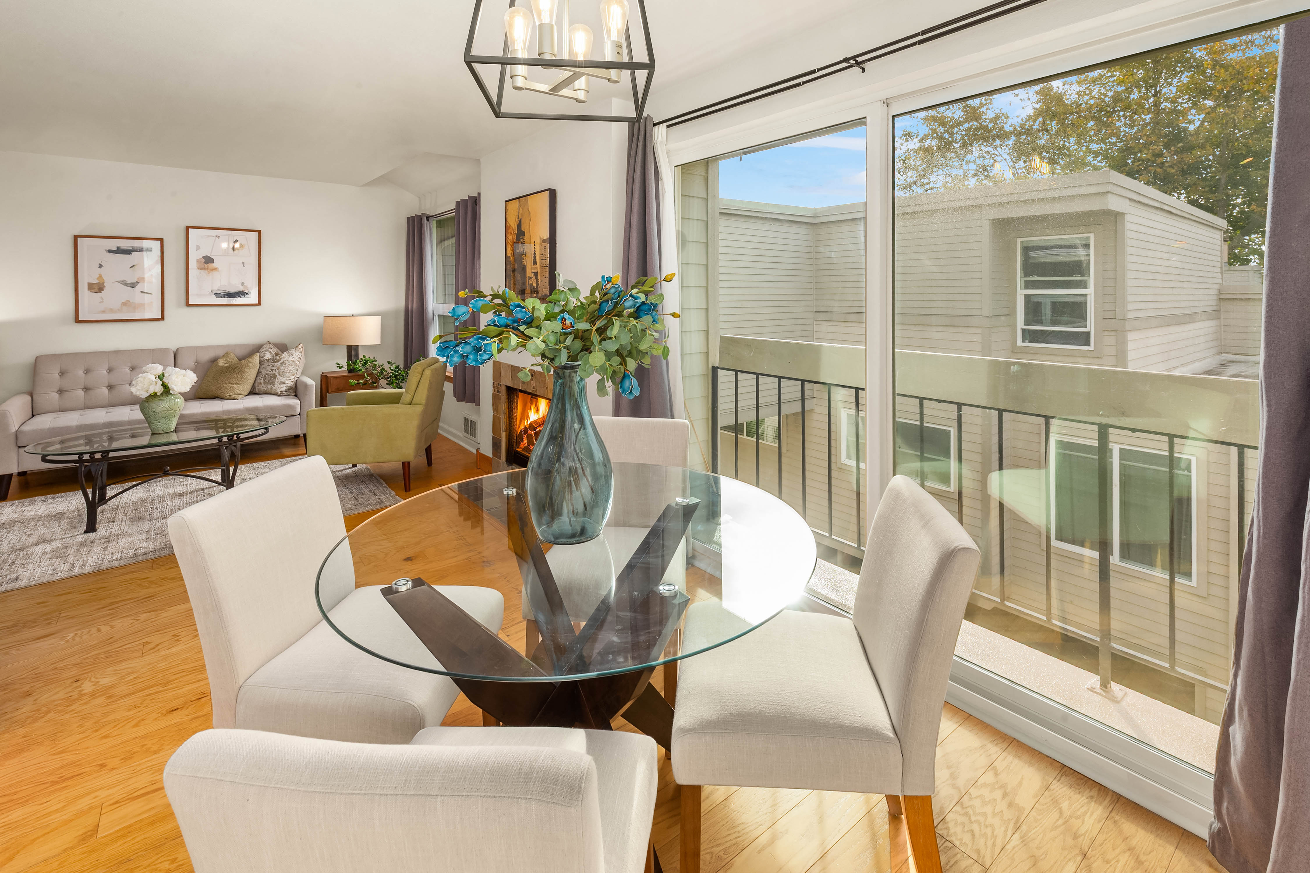  202 W Olympic Place Unit #302, Seattle, WA 98119 - 物件實景