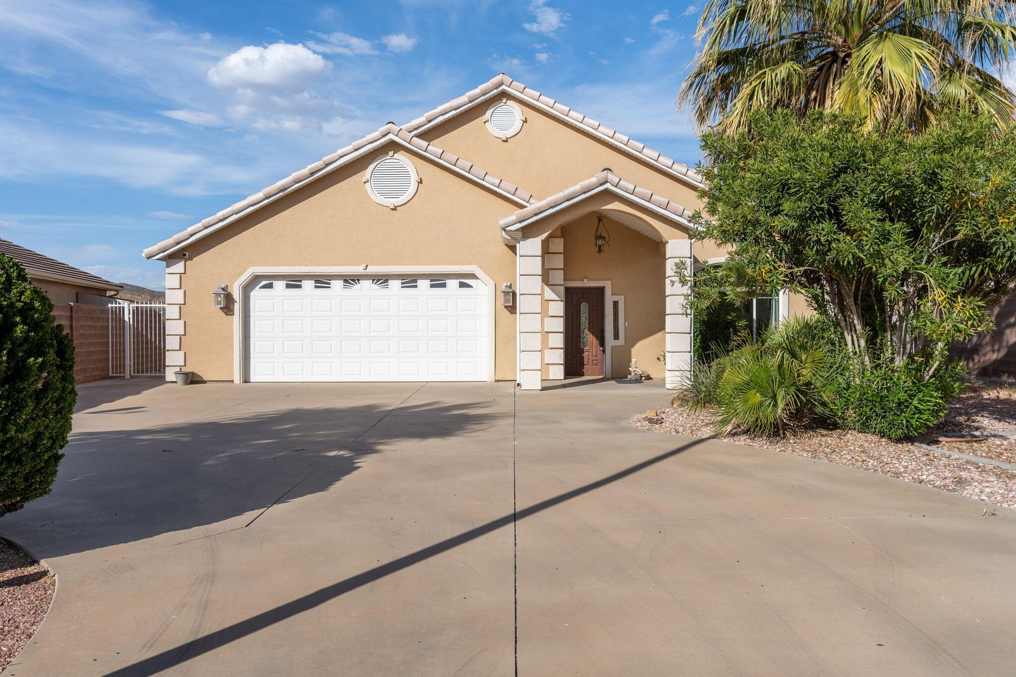 Hurricane, Utah, 84737, United States, 2 Bedrooms Bedrooms, ,3 BathroomsBathrooms,Residential,For Sale,1842468