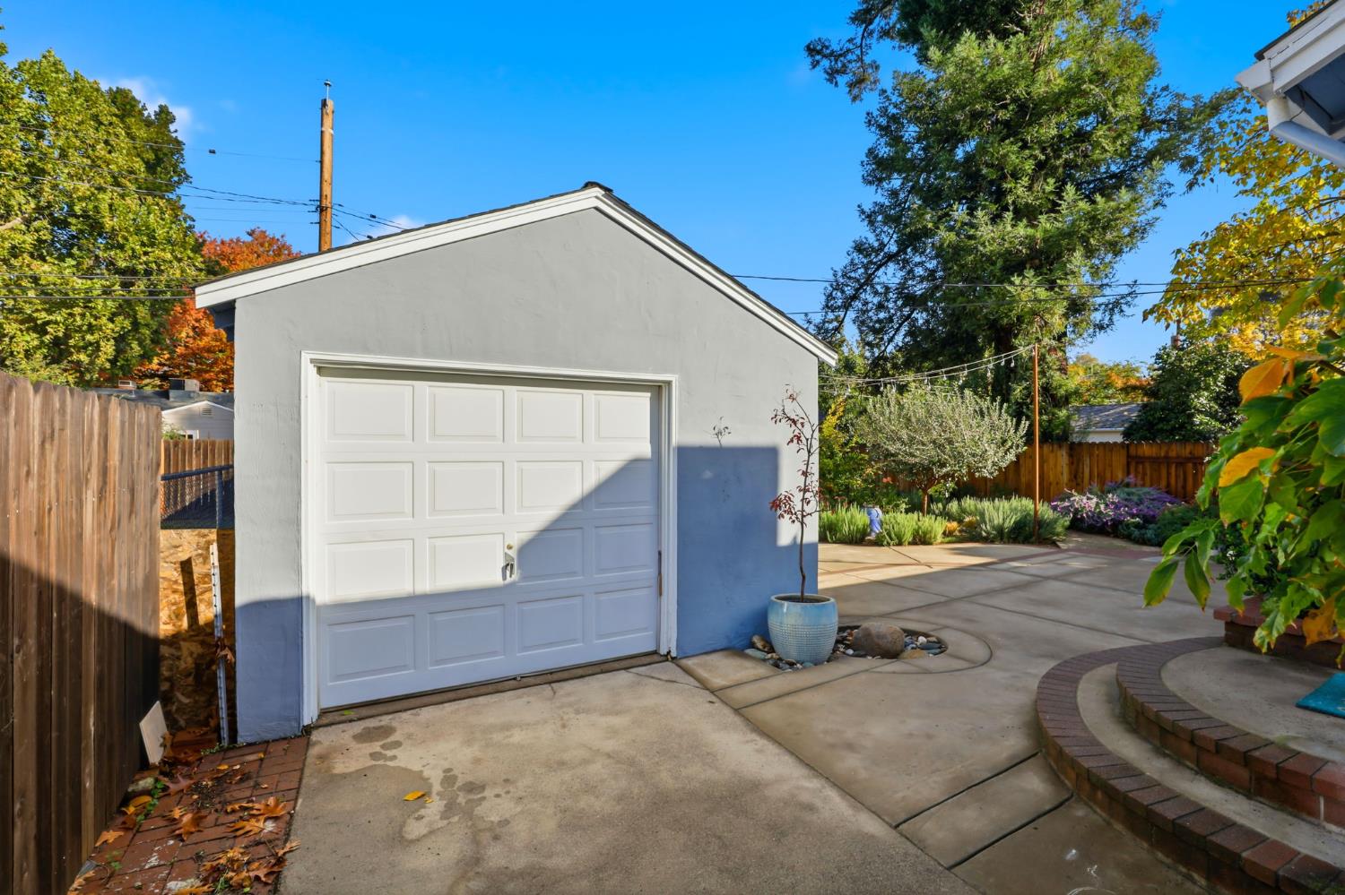 Sacramento, California, 95818, United States, 3 Bedrooms Bedrooms, ,1 BathroomBathrooms,Residential,For Sale,1989642