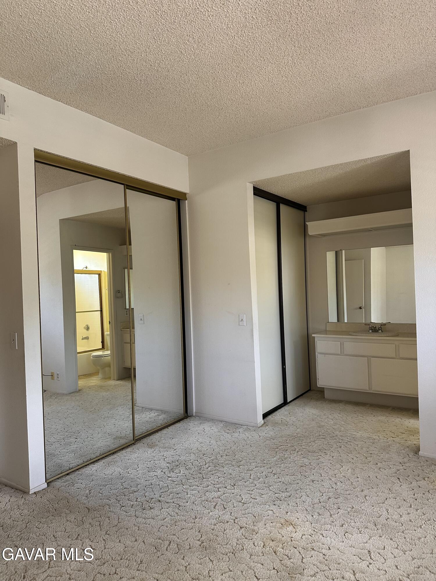 Palmdale, California, 93551, United States, 3 Bedrooms Bedrooms, ,3 BathroomsBathrooms,Residential,For Sale,1973672