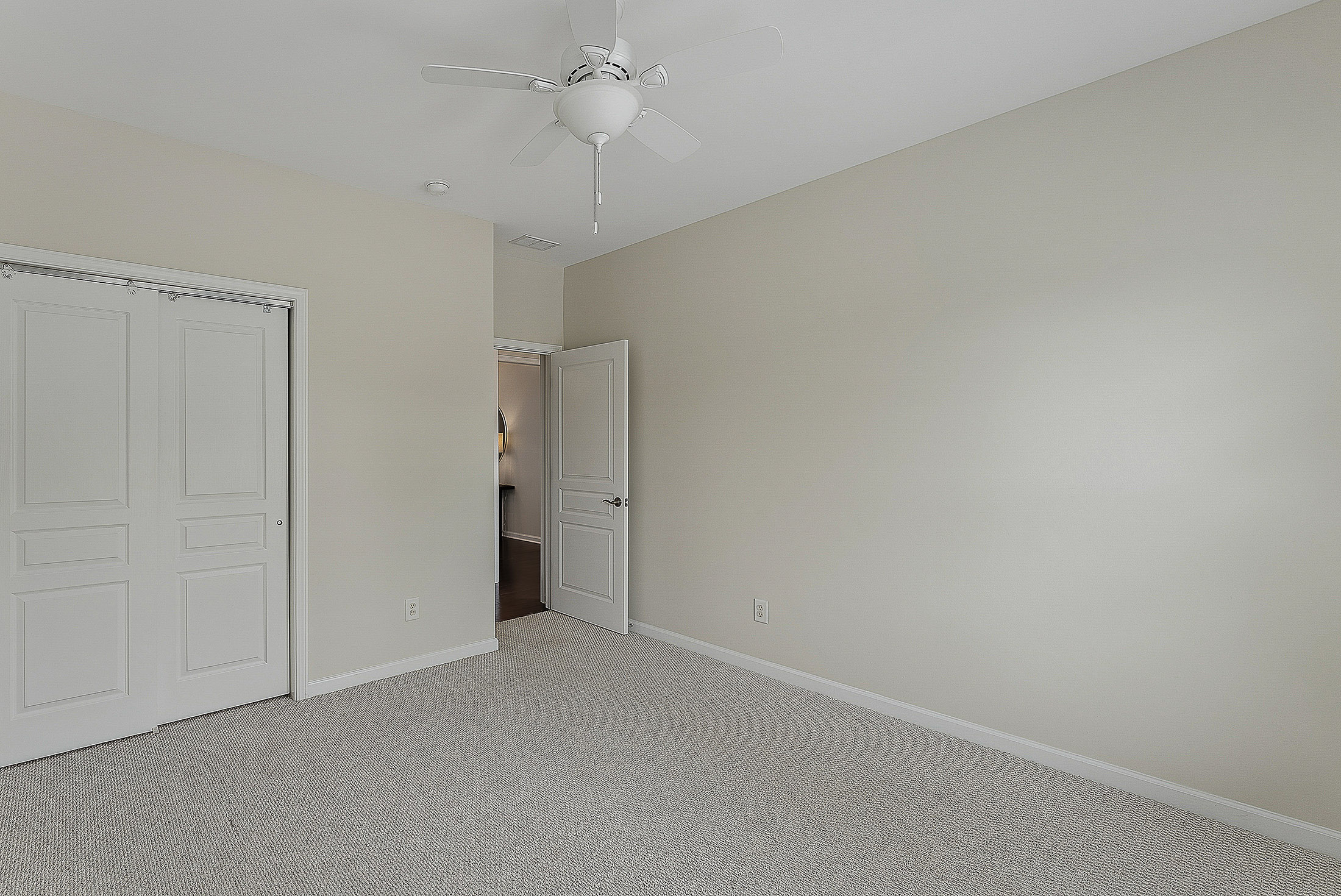  Smart Updates and Superb Location in Roswell - 物件實景