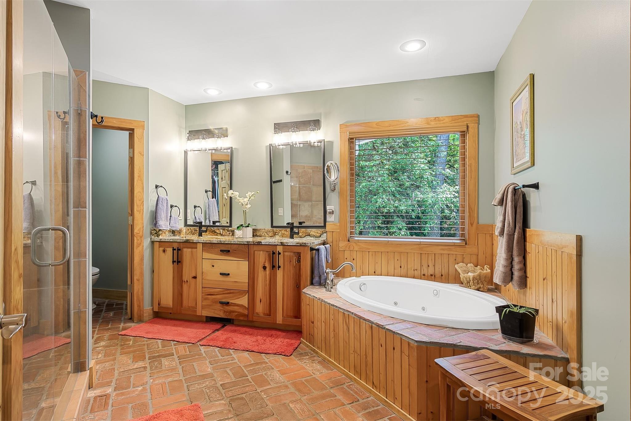 Granite Falls, North Carolina, 28630, United States, 3 Bedrooms Bedrooms, ,3 BathroomsBathrooms,Residential,For Sale,1794602