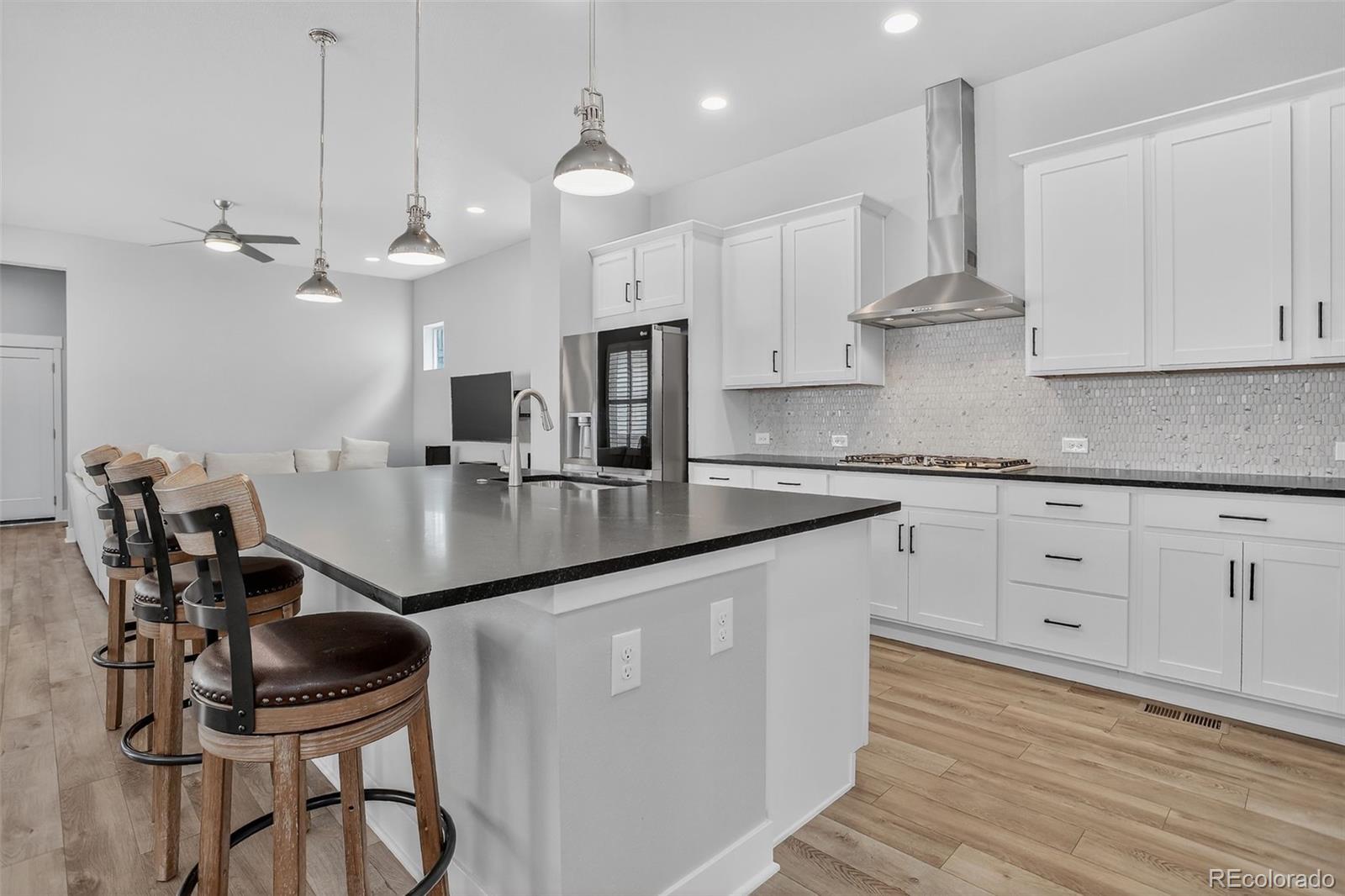 Aurora, Colorado, 80019, United States, 4 Bedrooms Bedrooms, ,3 BathroomsBathrooms,Residential,For Sale,1901325