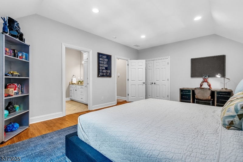 Bernardsville Boro, New Jersey, 07924, United States, 5 Bedrooms Bedrooms, ,8 BathroomsBathrooms,Residential,For Sale,1910791