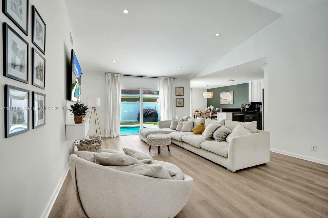 Boca Raton, Florida, 33496, United States, 3 Bedrooms Bedrooms, ,2 BathroomsBathrooms,Residential,For Sale,1850264