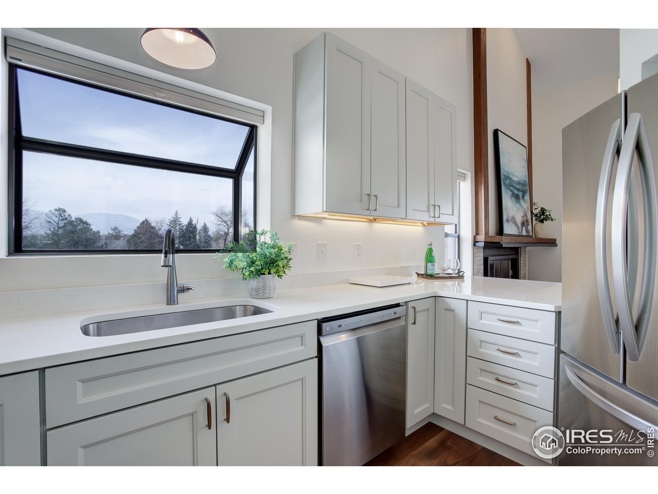 Boulder, Colorado, 80303, United States, 3 Bedrooms Bedrooms, ,2 BathroomsBathrooms,Residential,For Sale,1712574