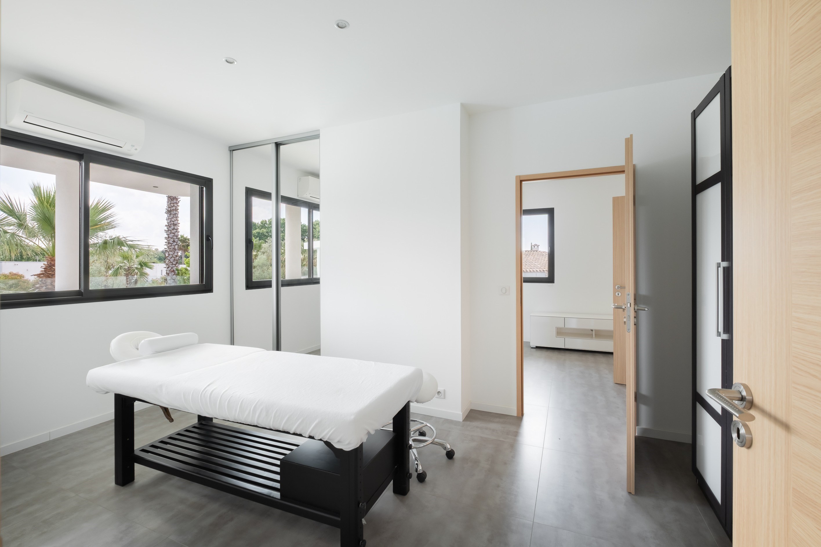  An amazing contemporary property - 物件實景