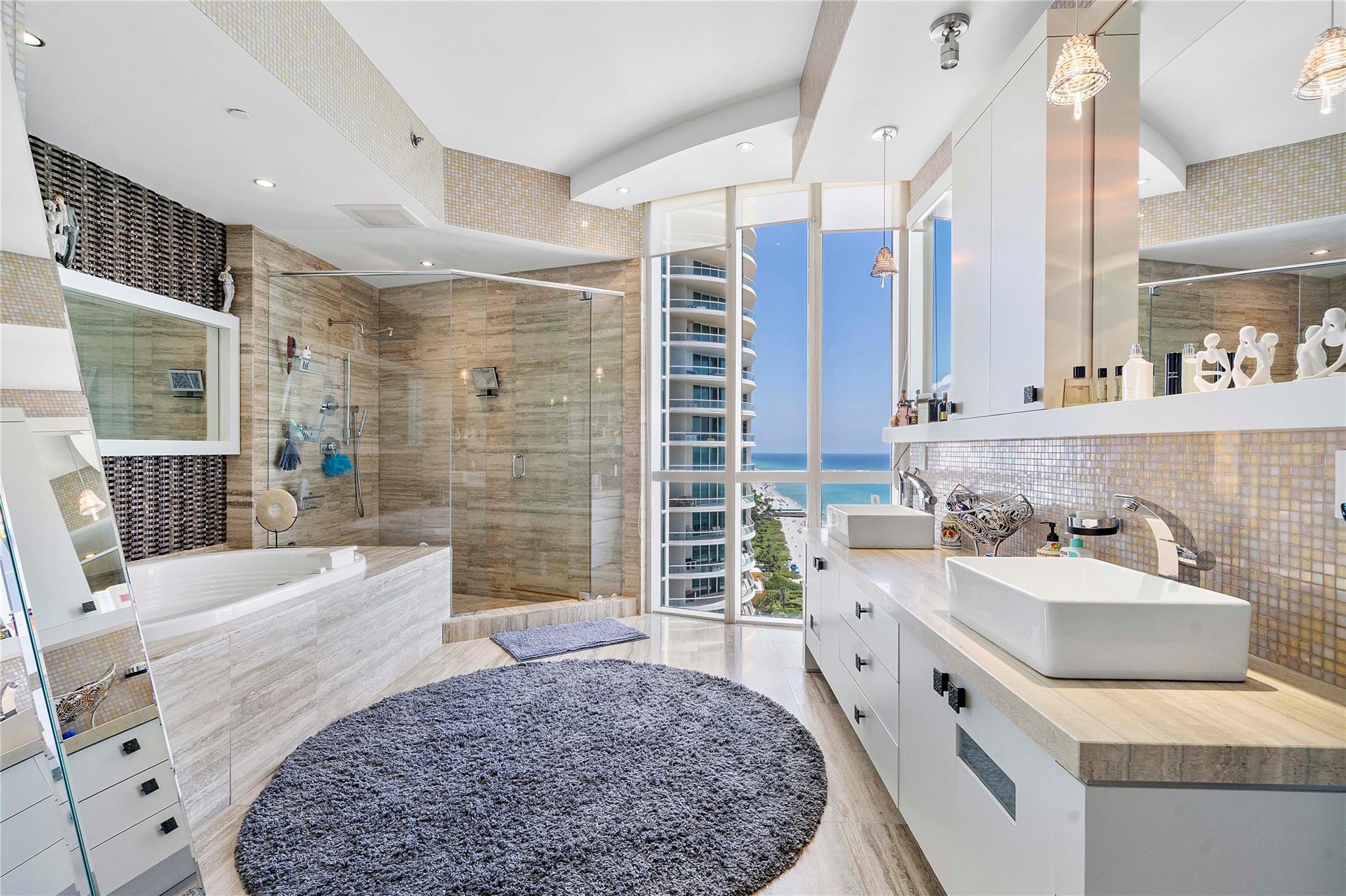 Sunny Isles Beach, Florida, 33160, United States, 3 Bedrooms Bedrooms, ,4 BathroomsBathrooms,Residential,For Sale,1824063