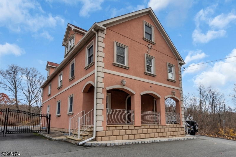 Jefferson Twp., New Jersey, 07849, United States, 3 Bedrooms Bedrooms, ,3 BathroomsBathrooms,Residential,For Sale,1995932