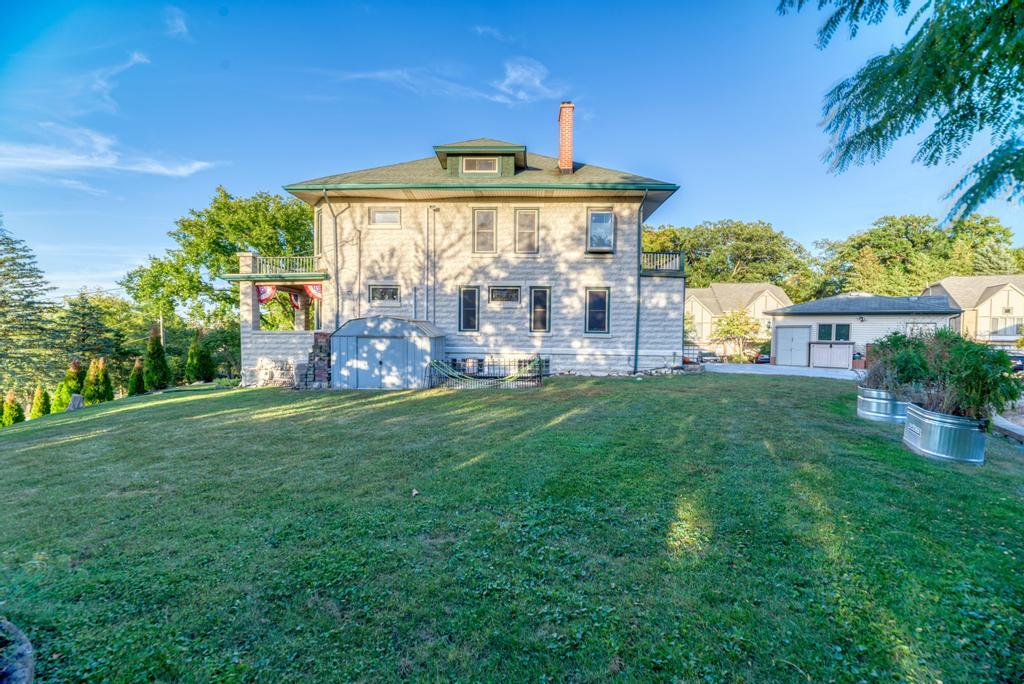 Willow Springs, Illinois, 60480, United States, 6 Bedrooms Bedrooms, ,3 BathroomsBathrooms,Residential,For Sale,1961298