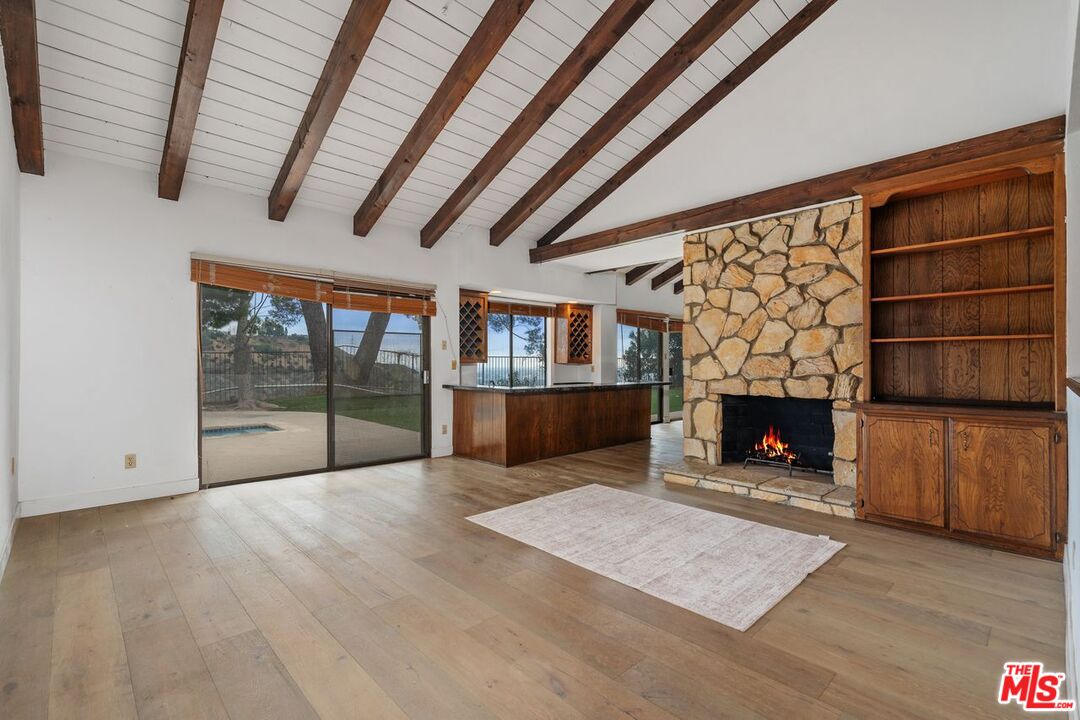 Los Angeles, California, 90046, United States, 4 Bedrooms Bedrooms, ,4 BathroomsBathrooms,Residential,For Sale,1955574