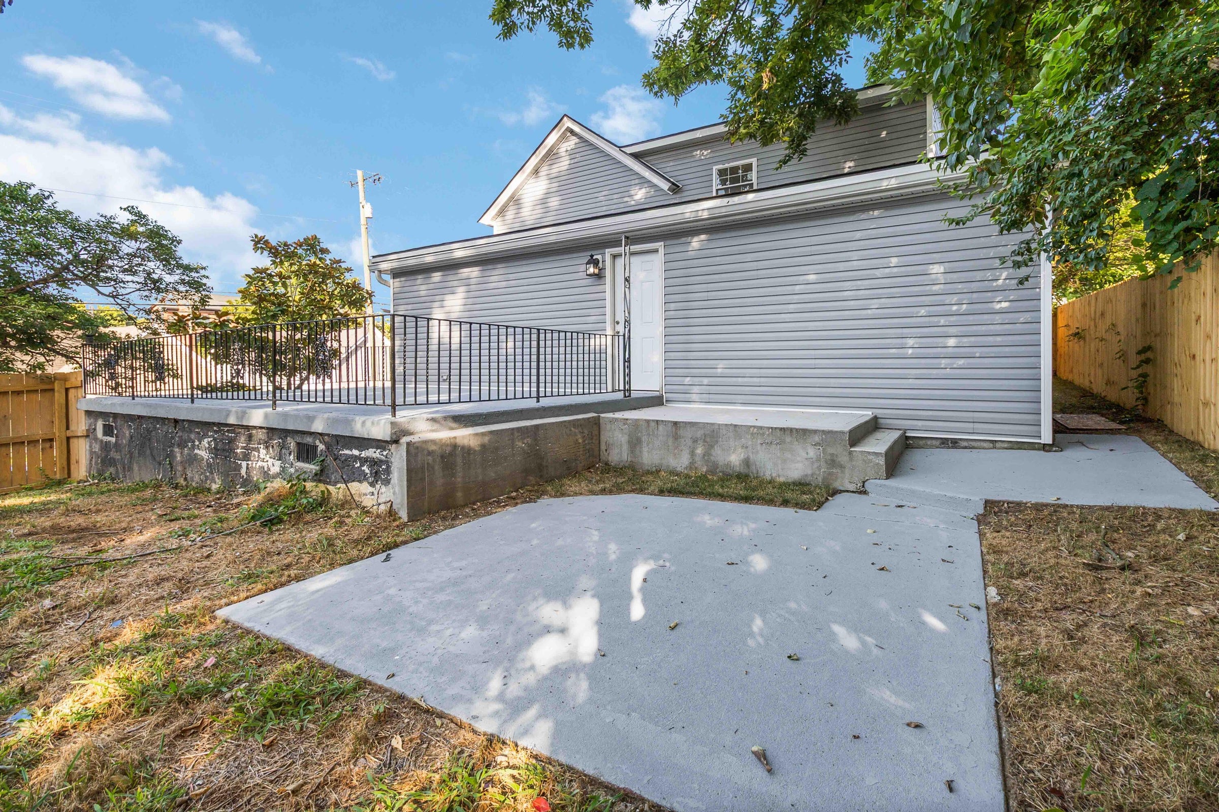 Richmond, Kentucky, 40475, United States, 4 Bedrooms Bedrooms, ,4 BathroomsBathrooms,Residential,For Sale,1943491