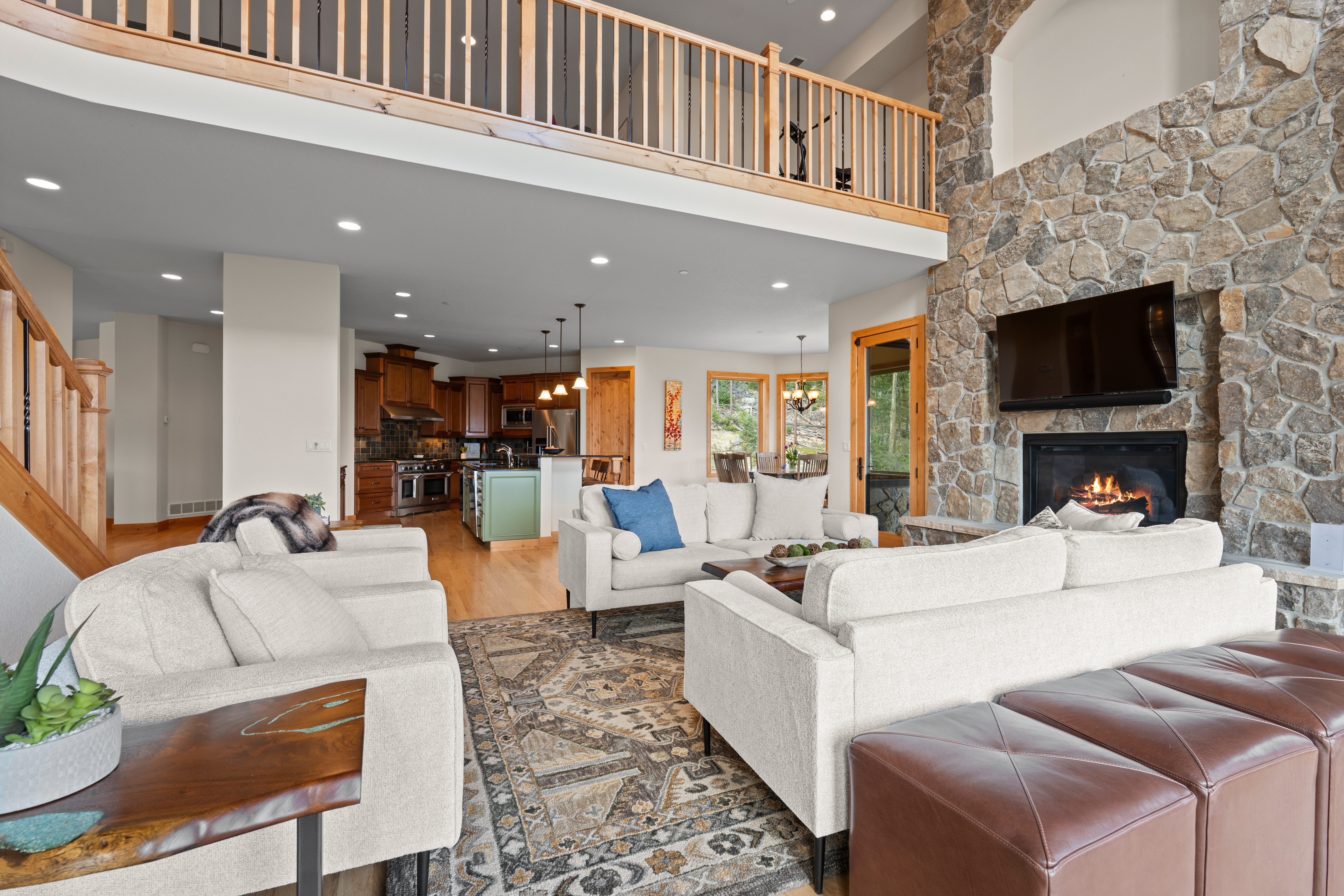  Luxury Mountain retreat with over 7,000 SF - 物件實景