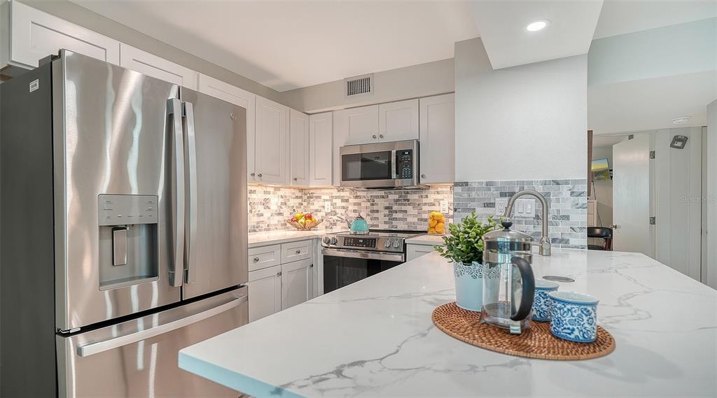 Sarasota, Florida, 34242, United States, 2 Bedrooms Bedrooms, ,2 BathroomsBathrooms,Residential,For Sale,1987938