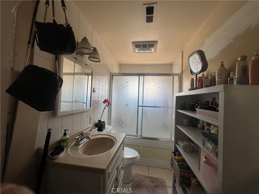 Tujunga, California, 91042, United States, 3 Bedrooms Bedrooms, ,3 BathroomsBathrooms,Residential,For Sale,2048284