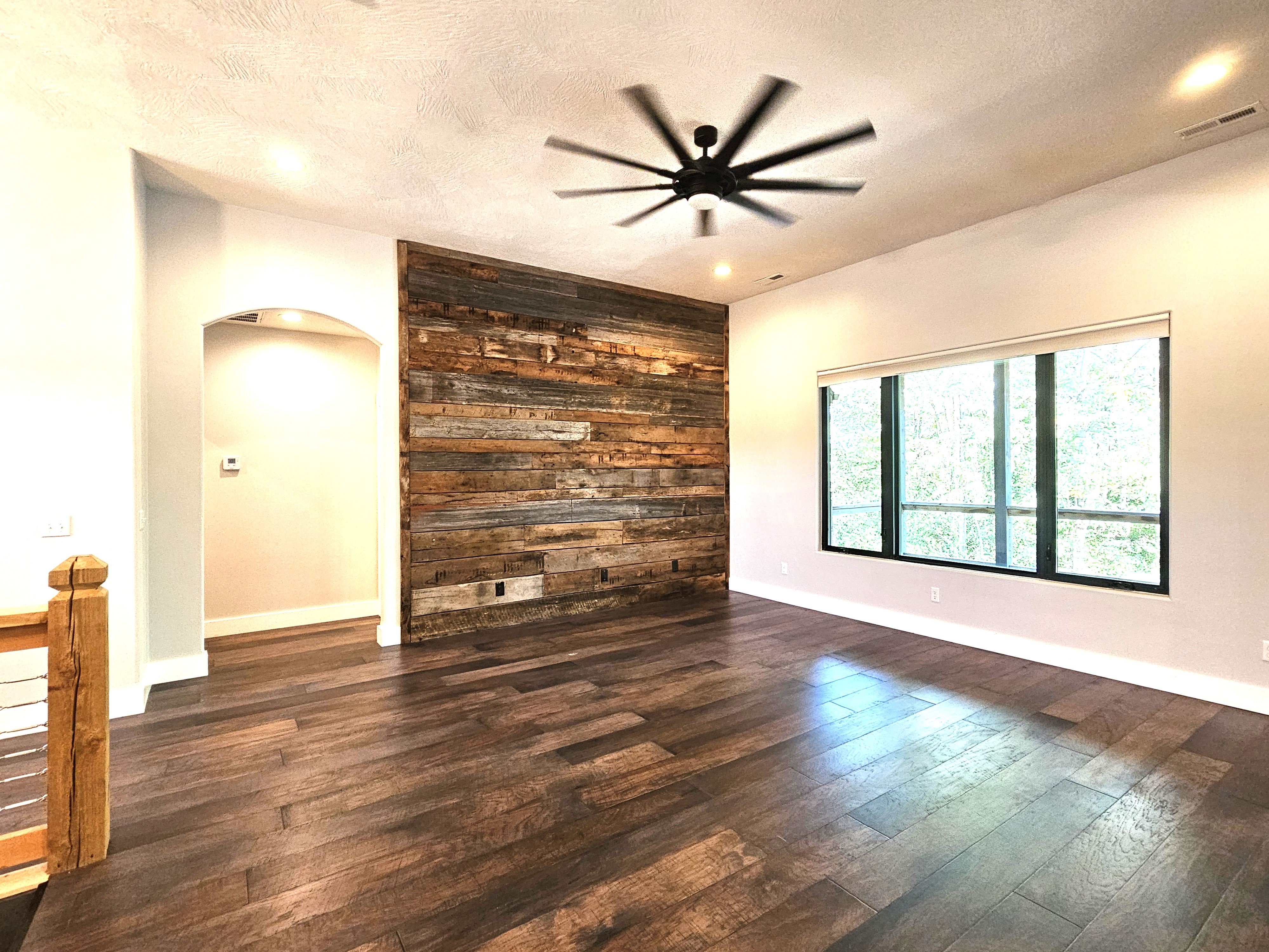 SPRINGFIELD, Missouri, 65804, United States, 4 Bedrooms Bedrooms, ,4 BathroomsBathrooms,Residential,For Sale,1996433