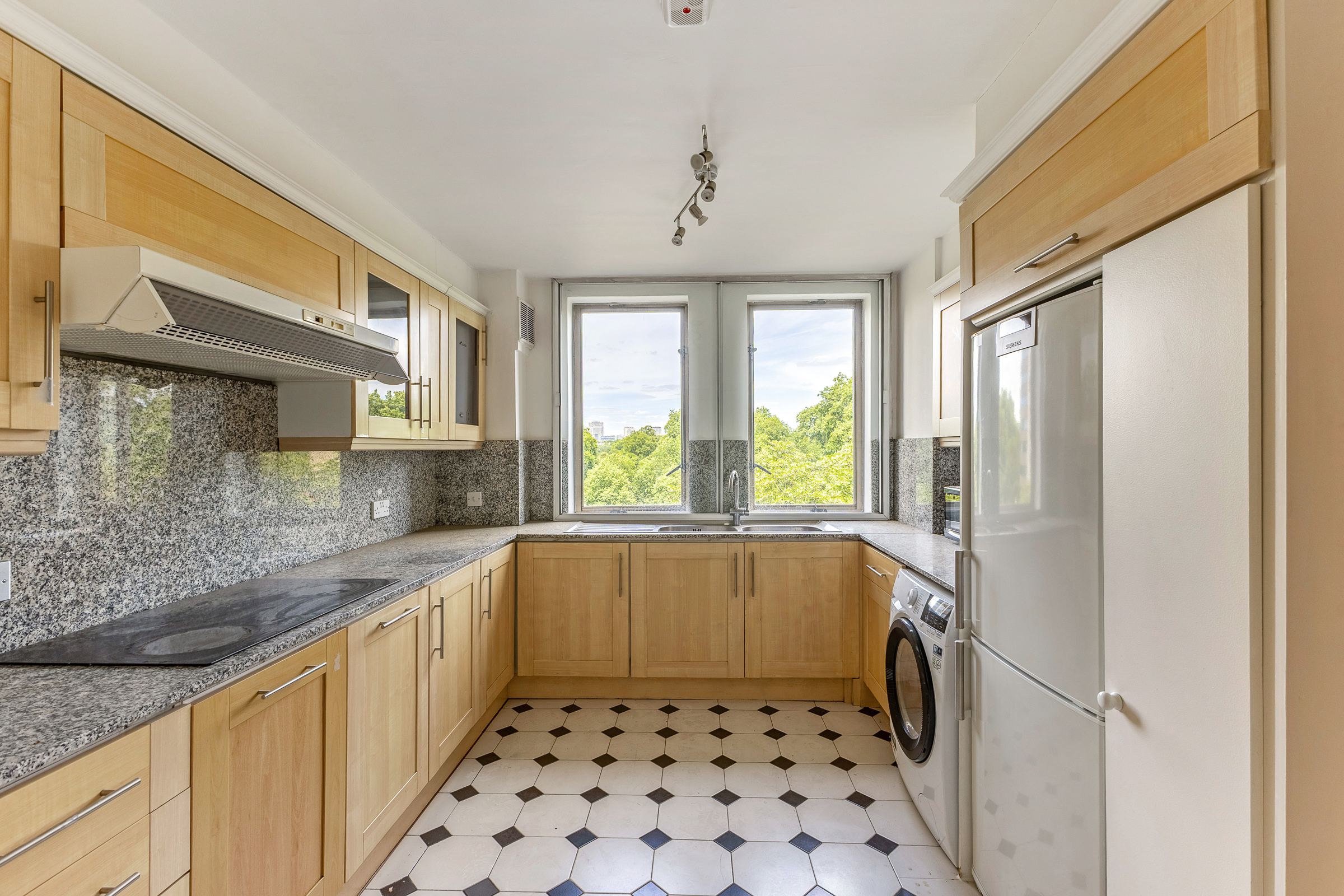  A Three-Bedroom Apartment with Far-Reaching Views over Knightsbridge - 物件實景