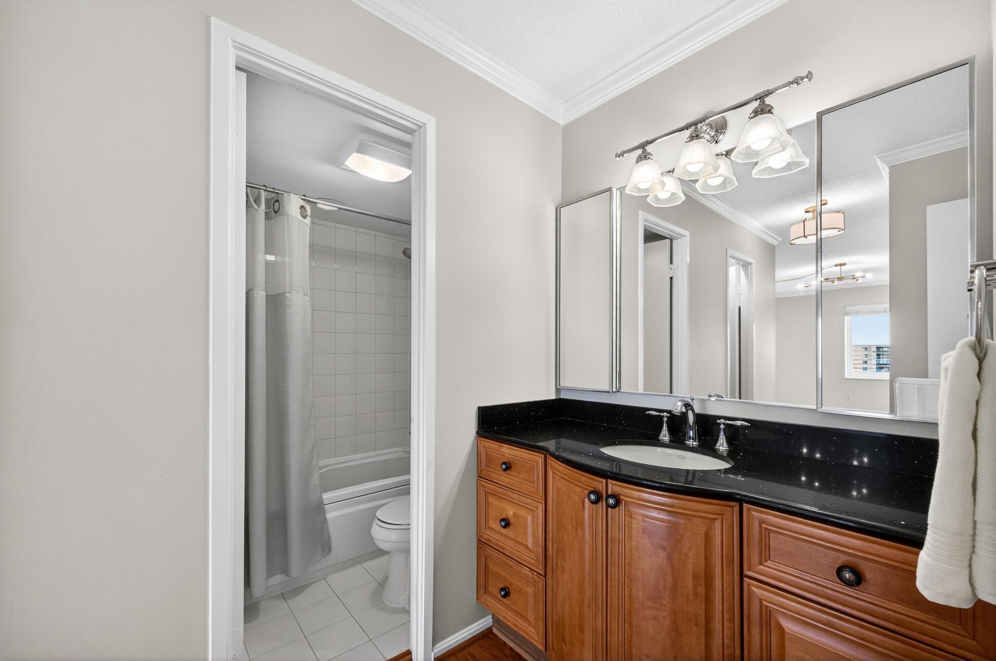  8380 Greensboro Drive, Mclean, VA, 22102 - 物件實景
