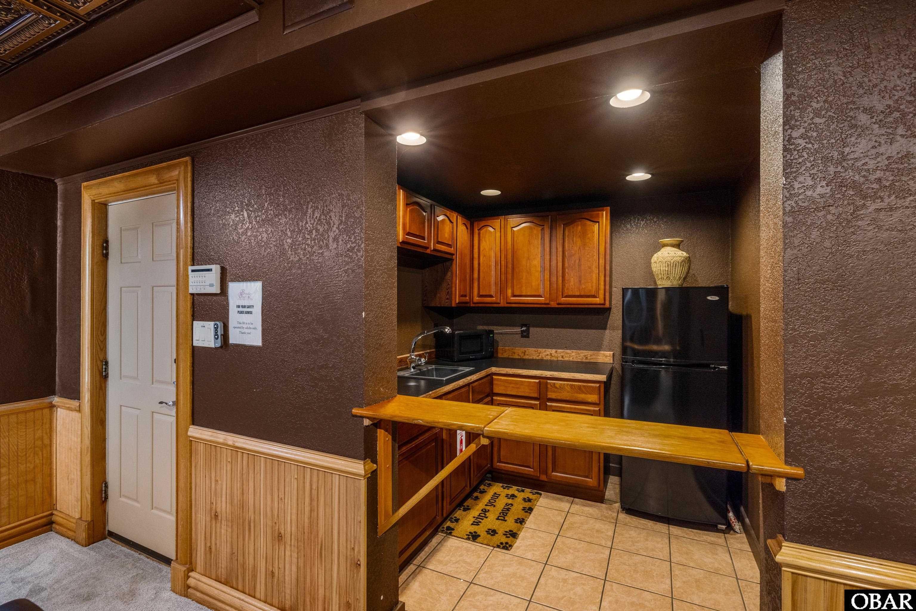 Corolla, North Carolina, 27927, United States, 6 Bedrooms Bedrooms, ,5 BathroomsBathrooms,Residential,For Sale,2010807