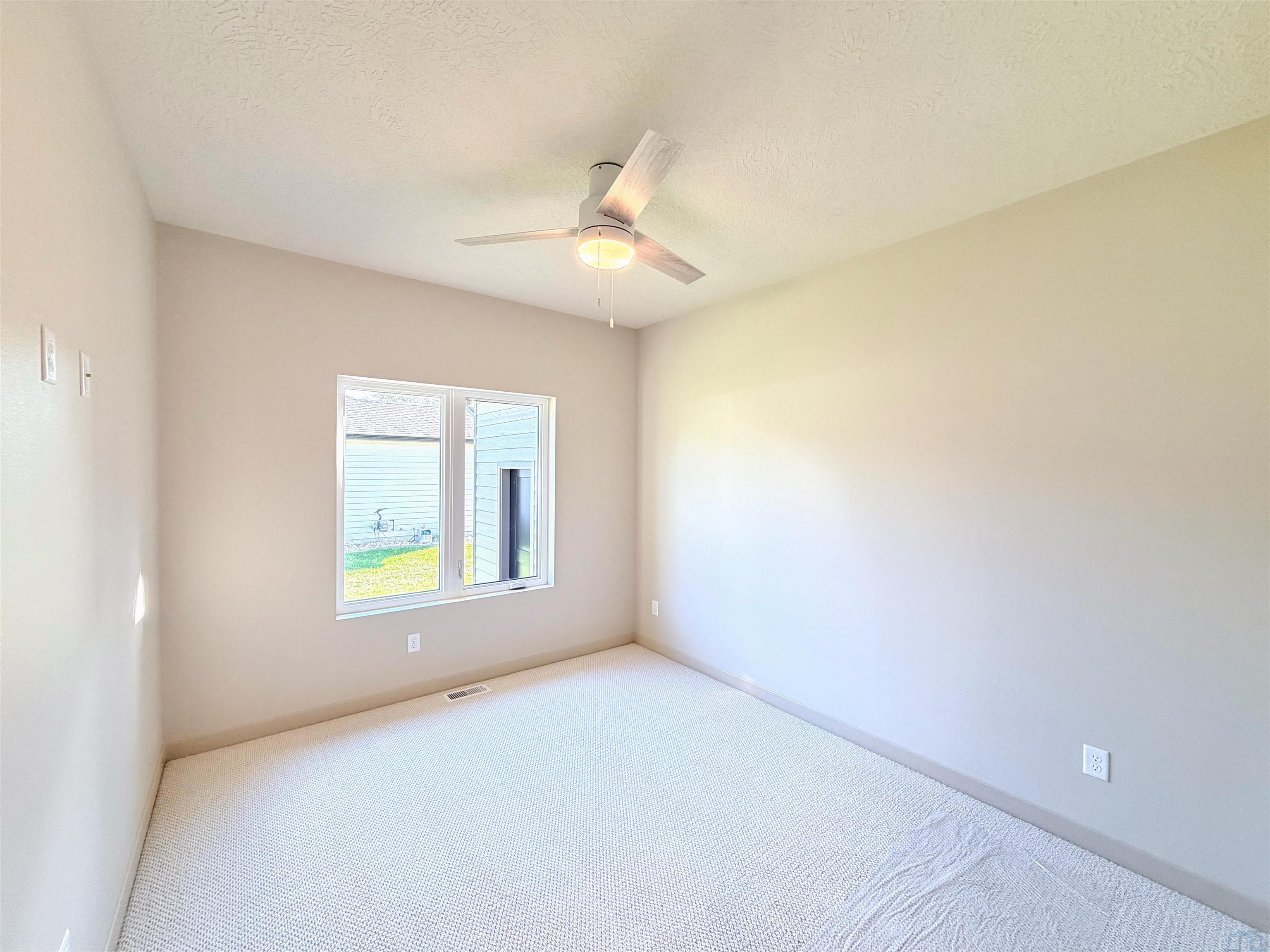 Sergeant Bluff, Iowa, 51054, United States, 3 Bedrooms Bedrooms, ,2 BathroomsBathrooms,Residential,For Sale,1974181