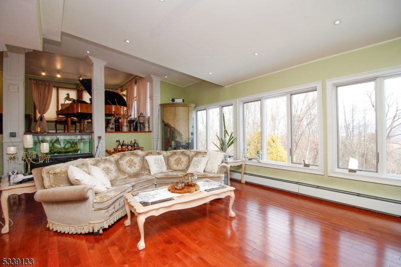 Vernon Twp., New Jersey, 07461-4534, United States, 5 Bedrooms Bedrooms, ,3 BathroomsBathrooms,Residential,For Sale,1944793