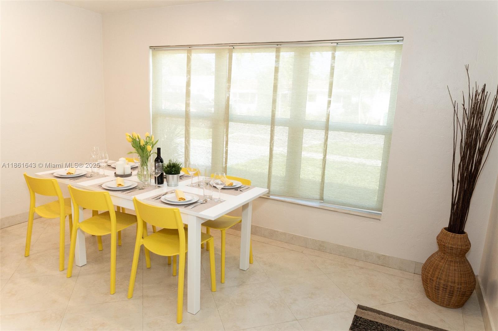 Dania Beach, Florida, 33004, United States, 3 Bedrooms Bedrooms, ,2 BathroomsBathrooms,Residential,For Sale,1926458