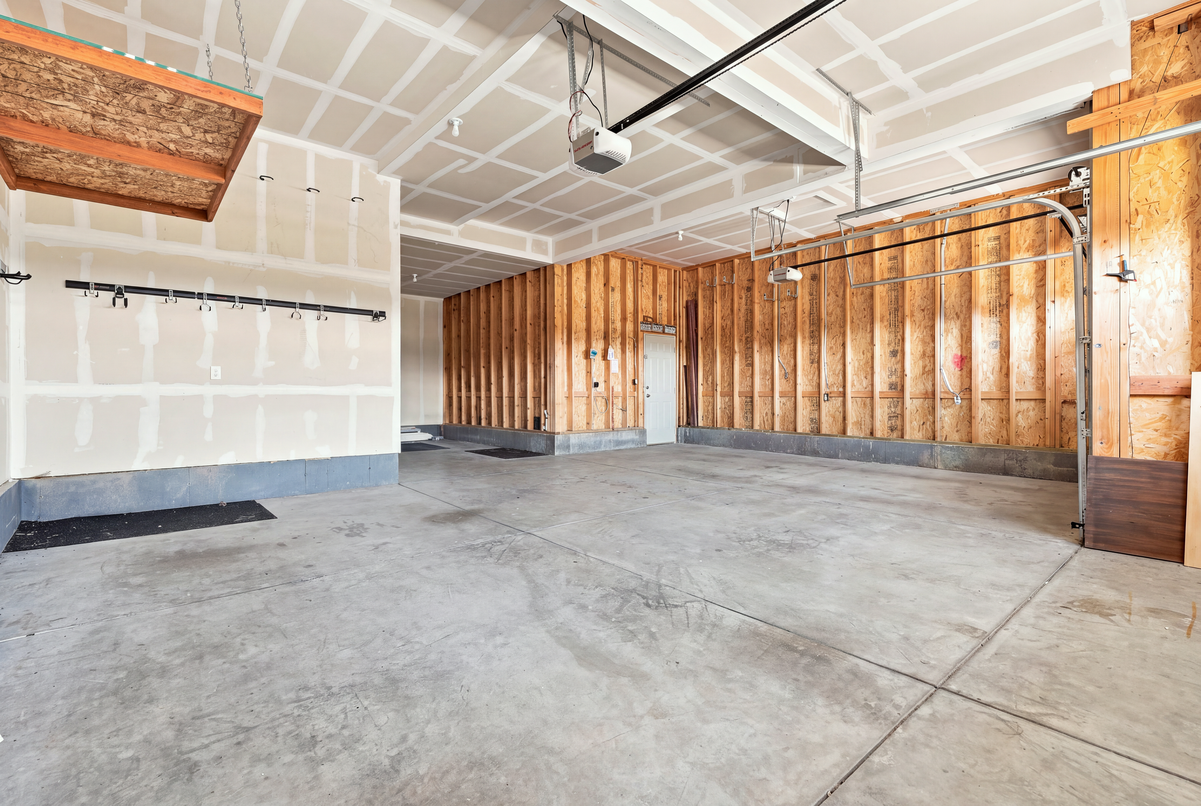  Modern Comfort Meets Everyday Function at 1123 Ibex Drive - 物件實景
