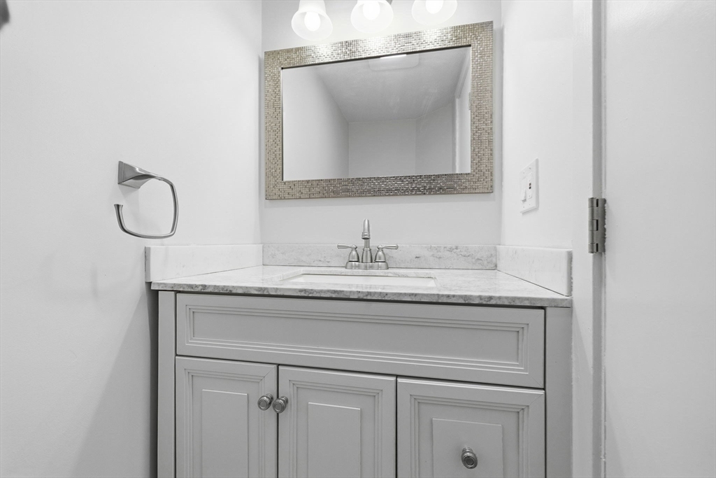 Cambridge, Massachusetts, 02138, United States, 3 Bedrooms Bedrooms, ,3 BathroomsBathrooms,Residential,For Sale,2040647