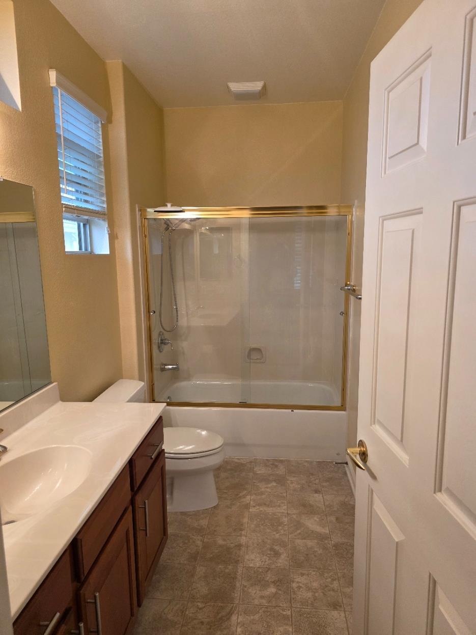 Lincoln, California, 95648, United States, 2 Bedrooms Bedrooms, ,3 BathroomsBathrooms,Residential,For Sale,1996644