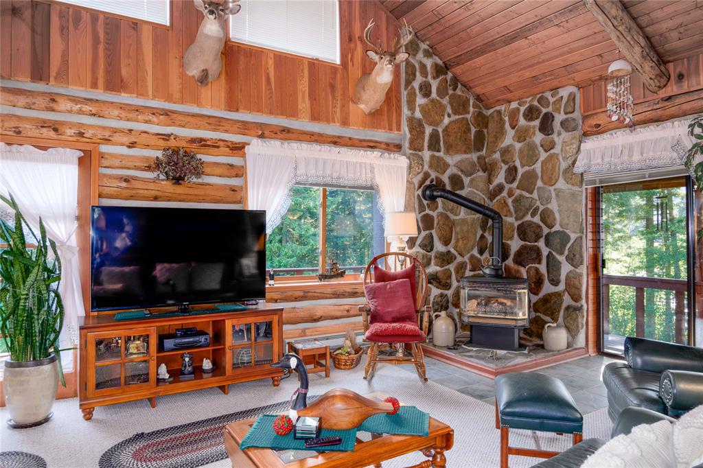 Troy, Montana, 59935, United States, 5 Bedrooms Bedrooms, ,3 BathroomsBathrooms,Residential,For Sale,1982632