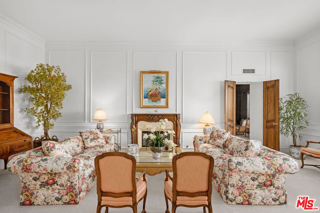 Los Angeles, California, 90067, United States, 3 Bedrooms Bedrooms, ,5 BathroomsBathrooms,Residential,For Sale,1924921