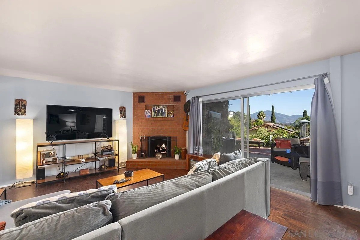 La Mesa, California, 91941, United States, 3 Bedrooms Bedrooms, ,4 BathroomsBathrooms,Residential,For Sale,1911905
