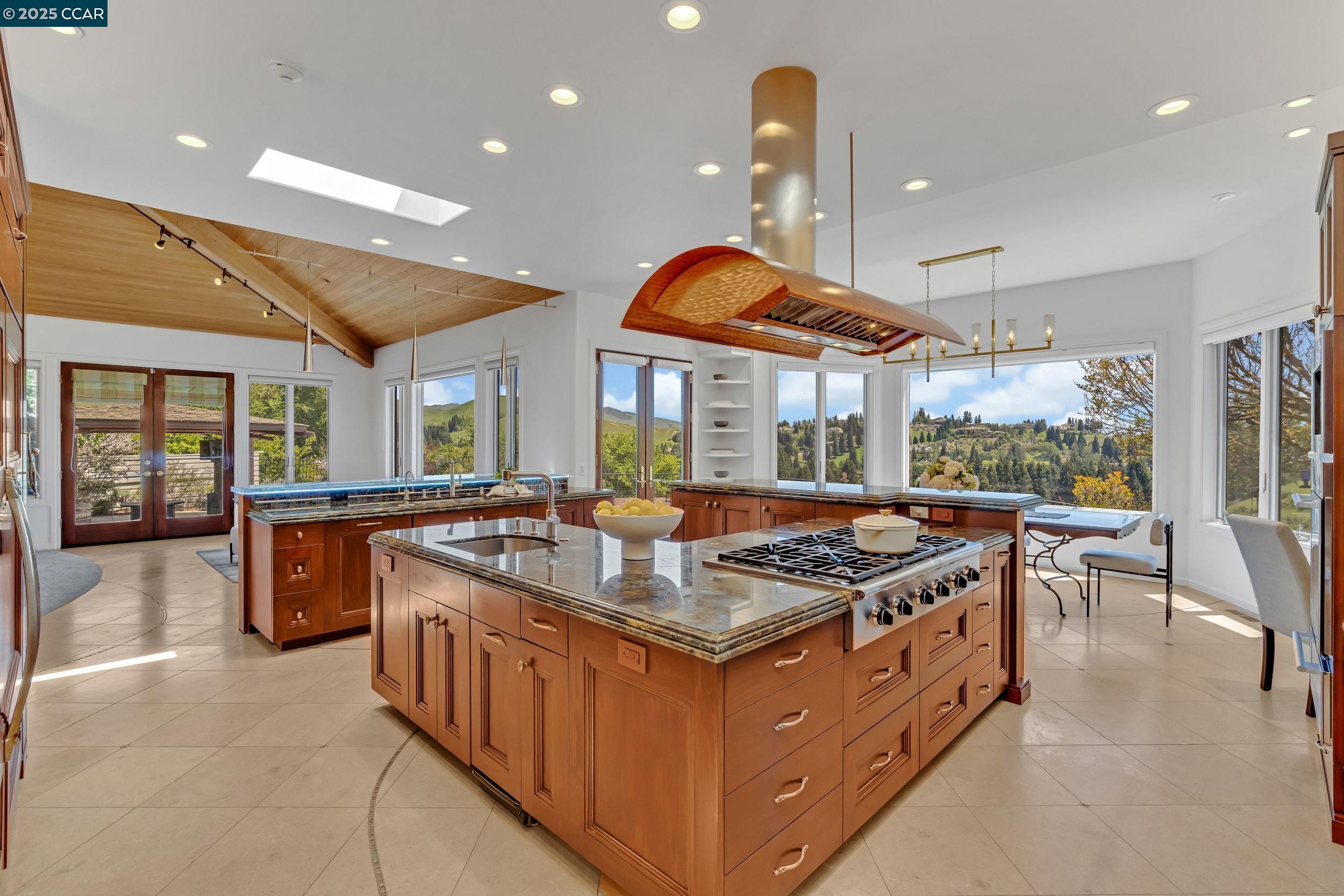 Danville, California, 94506, United States, 5 Bedrooms Bedrooms, ,6 BathroomsBathrooms,Residential,For Sale,1948518